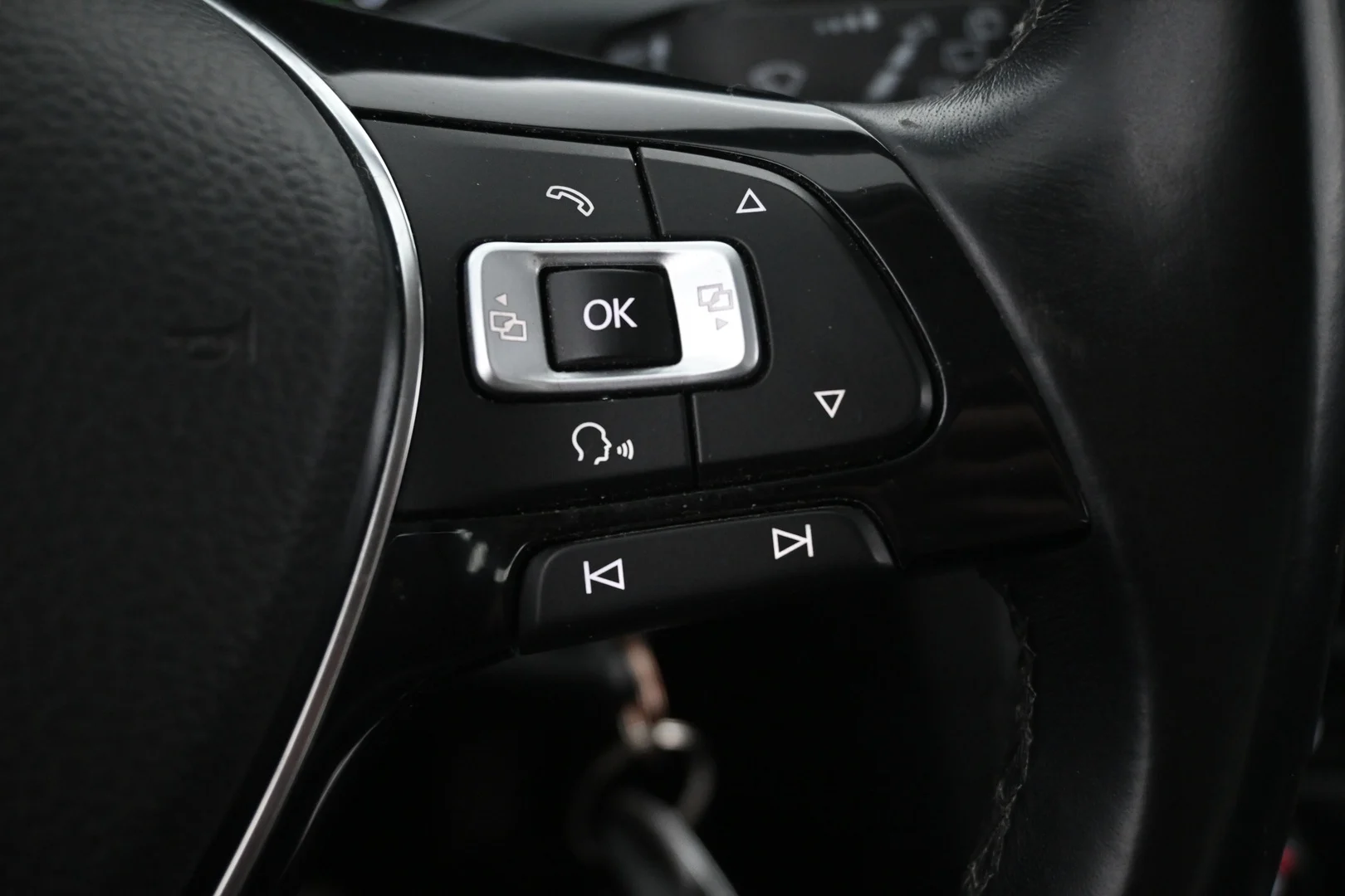 Car Image - 4Tvu7Xsk1TBDQnAc6LTXm4