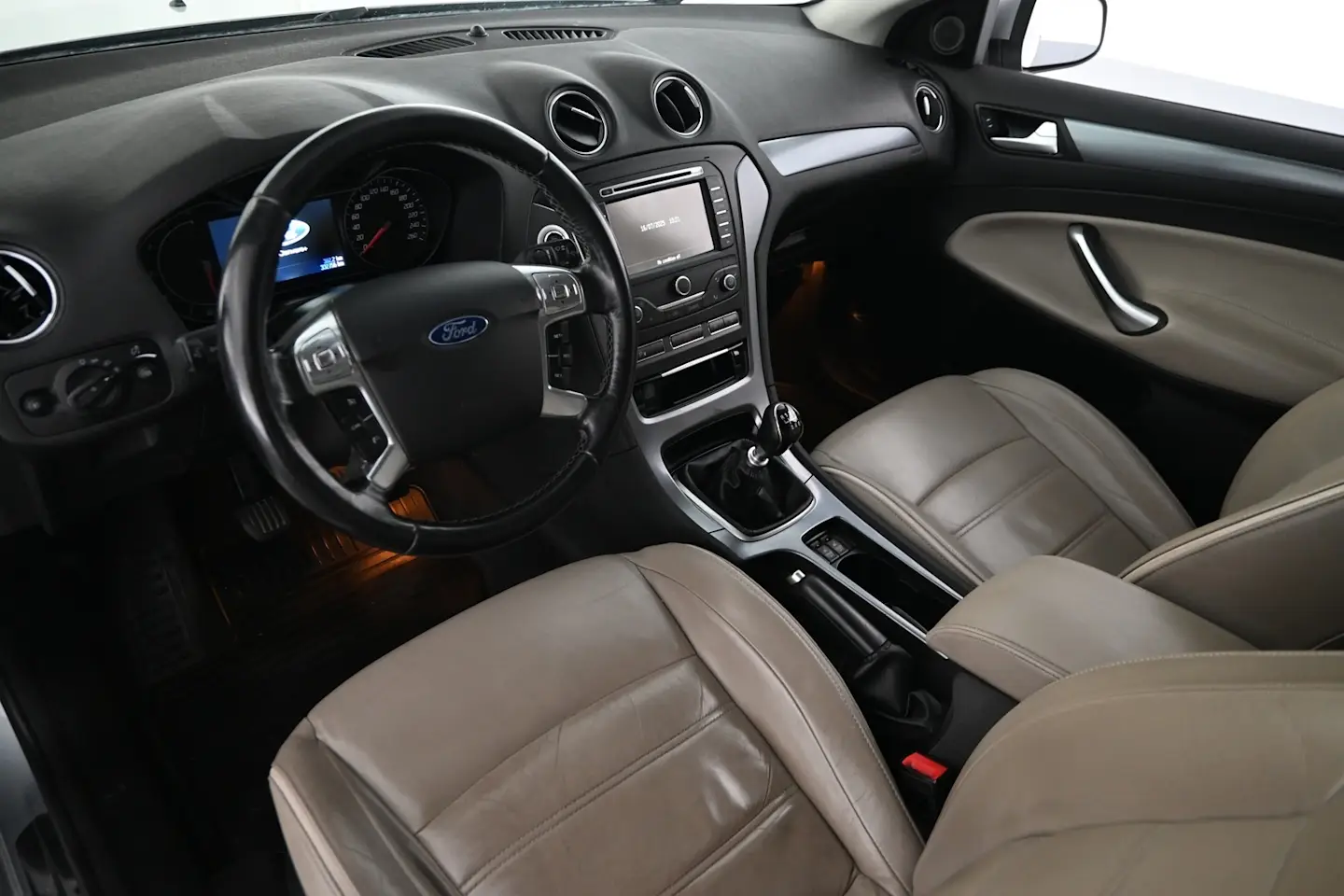 Car Image - 7rCuYCTPN0YTdkDJahBtm6