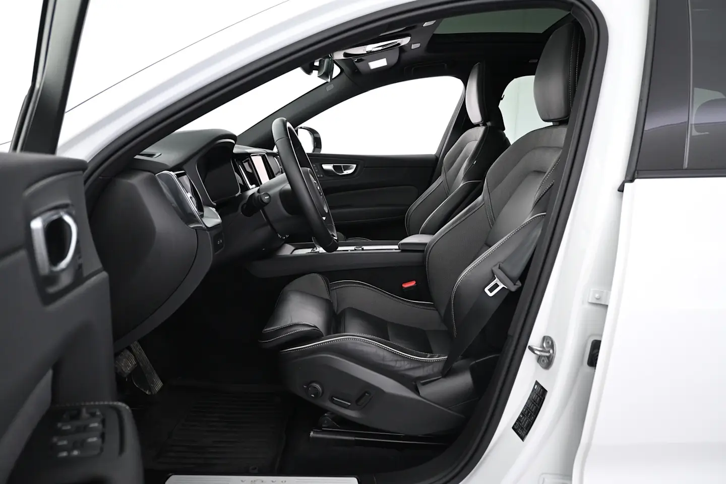 Car Image - 3F3bcpxmFnjolCL2mA46uL