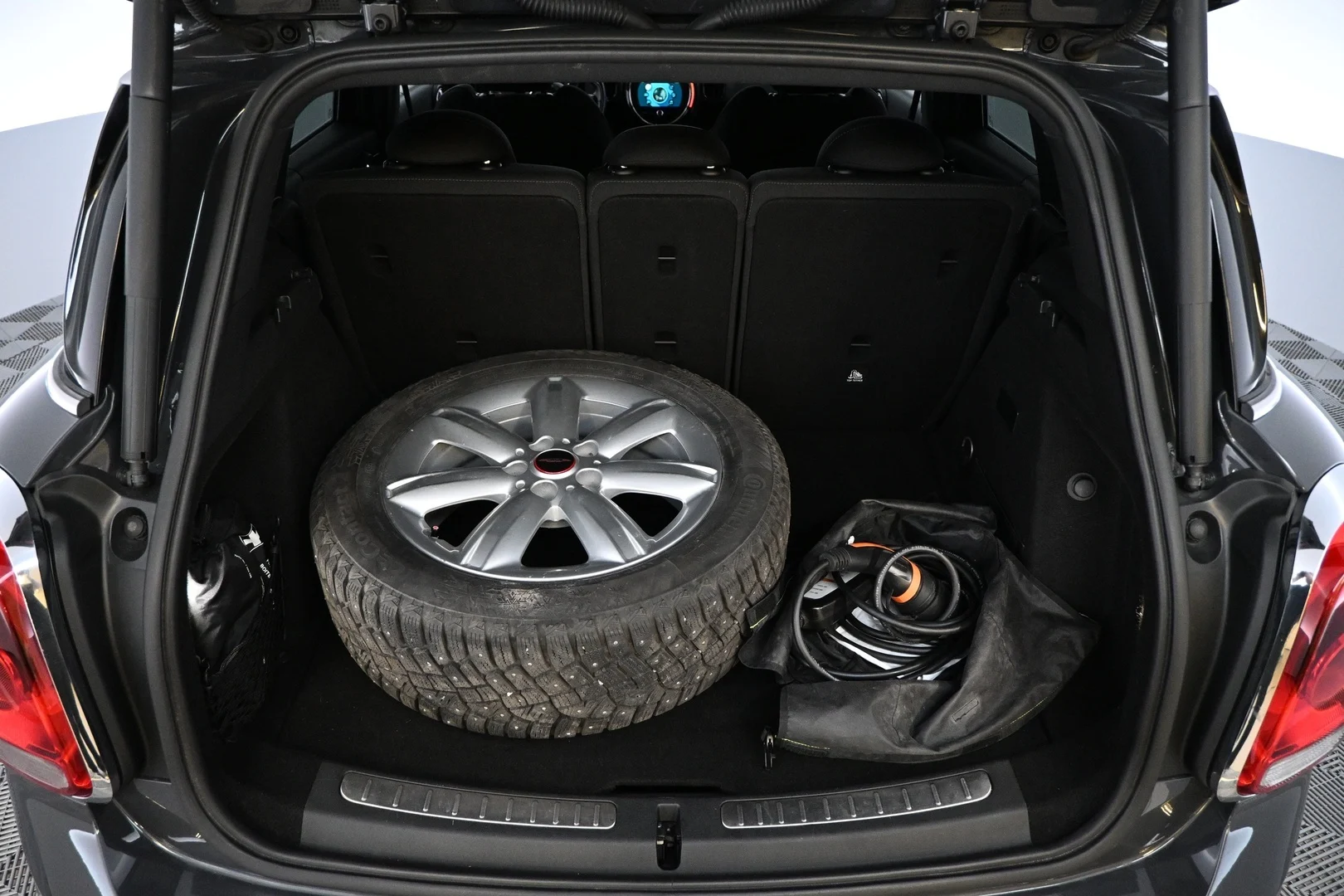 Car Image - 4HUTz1H6Clo1RrxEE4EAVk