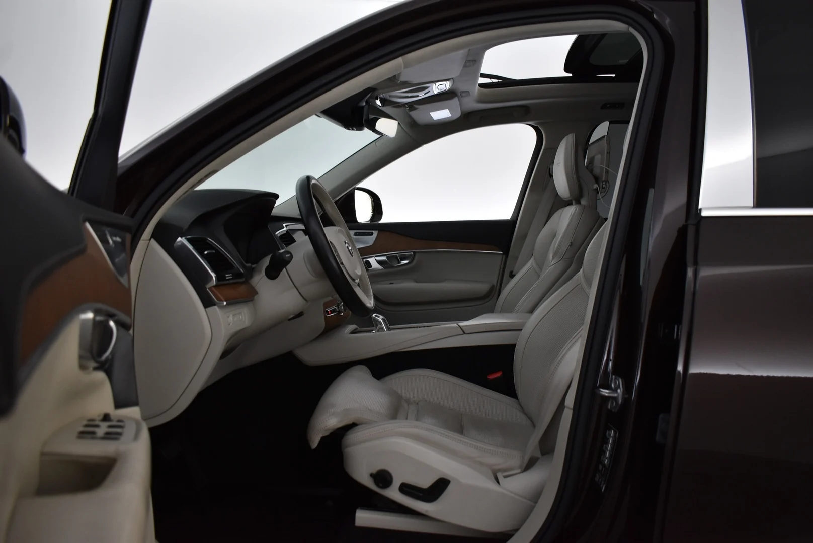 Car Image - z51cht9PwUayRfCMKaHQ3