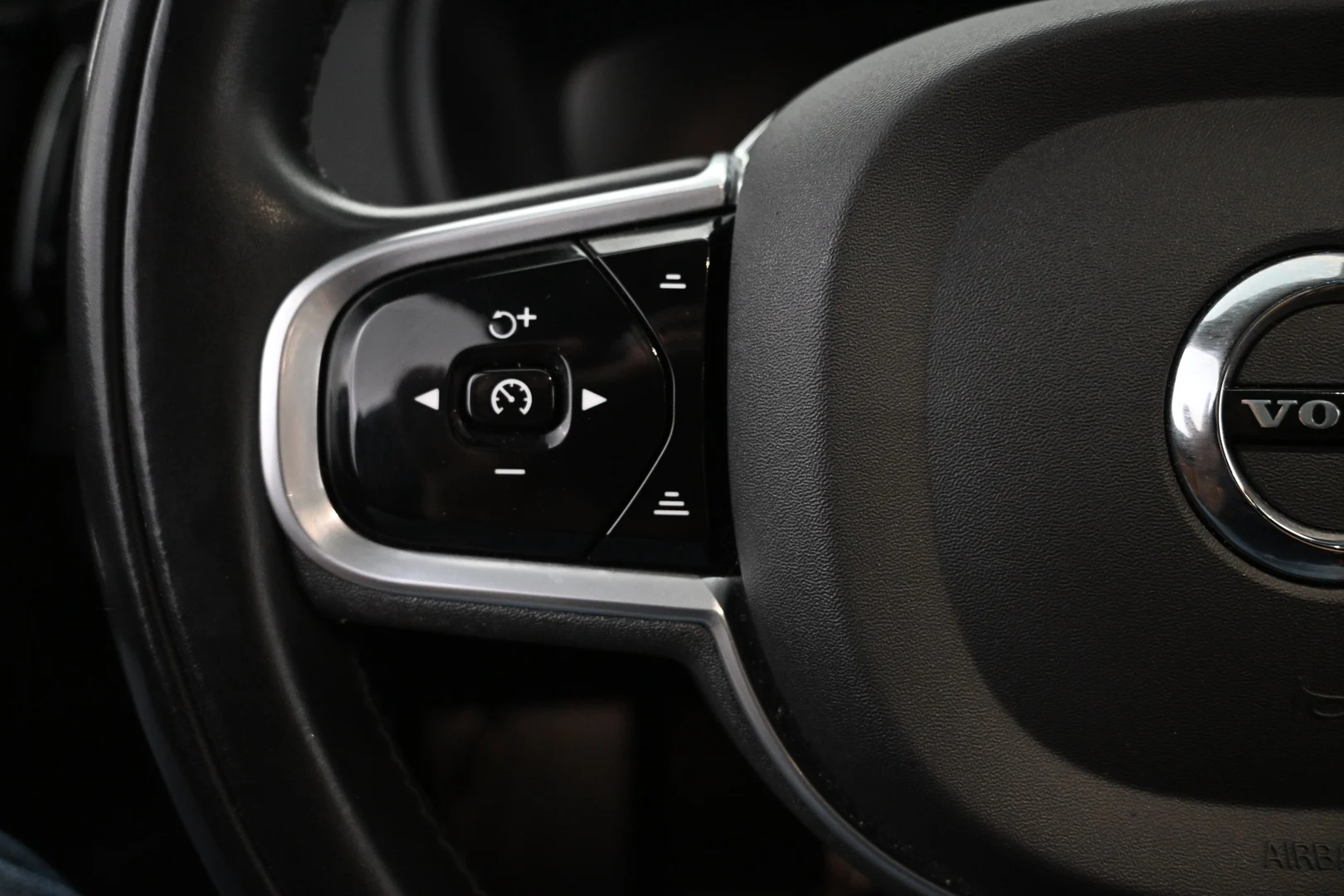 Car Image - 6XBDlkYzU5XSjPyHSQHMCu