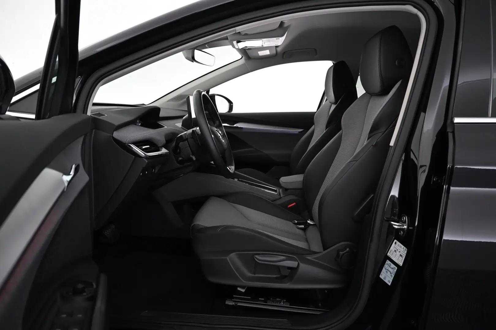 Car Image - 5l7FdlWryoDF9RRcmTrVnU
