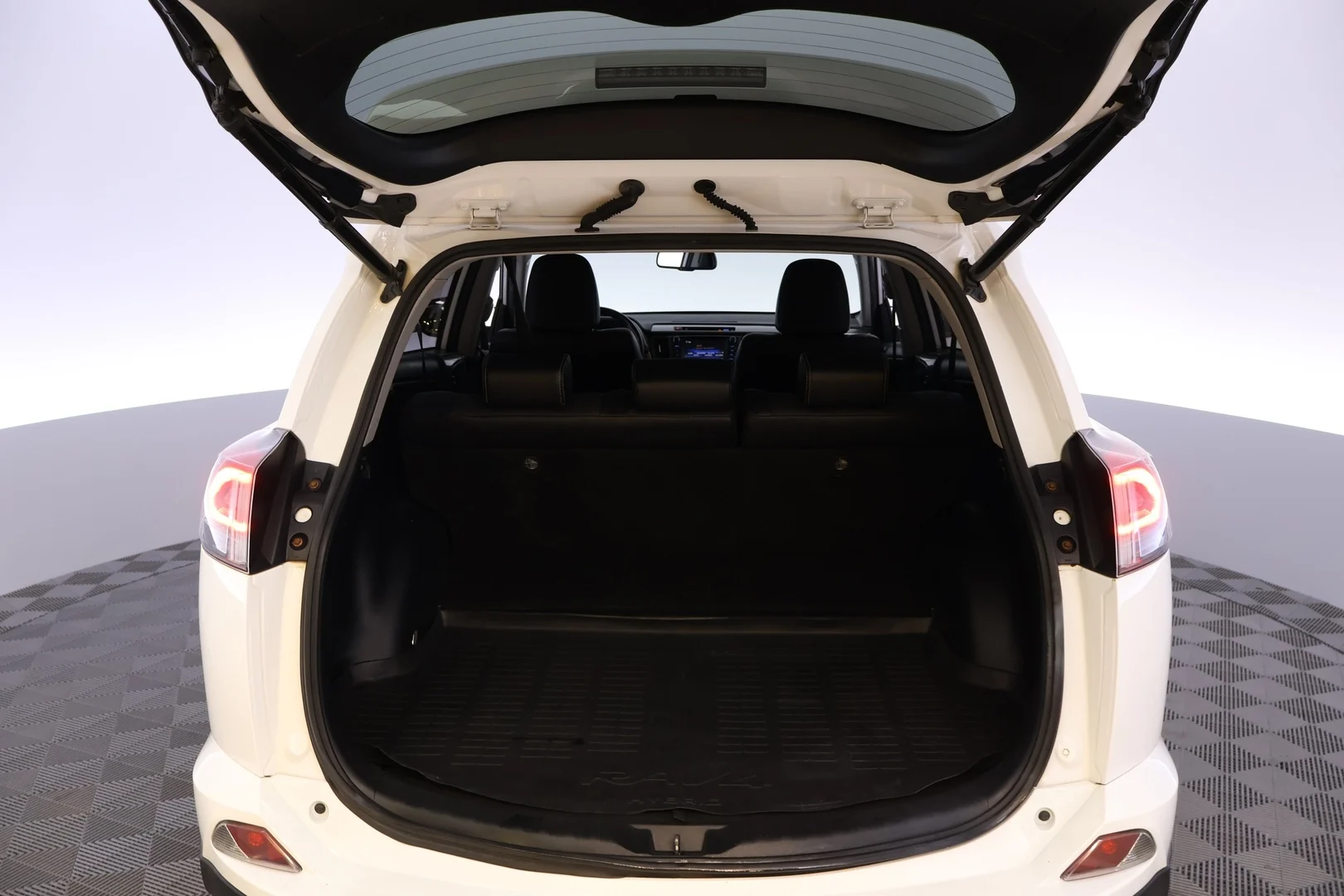 Car Image - 4W1a7YnnMqVdRBEUS6kfzH