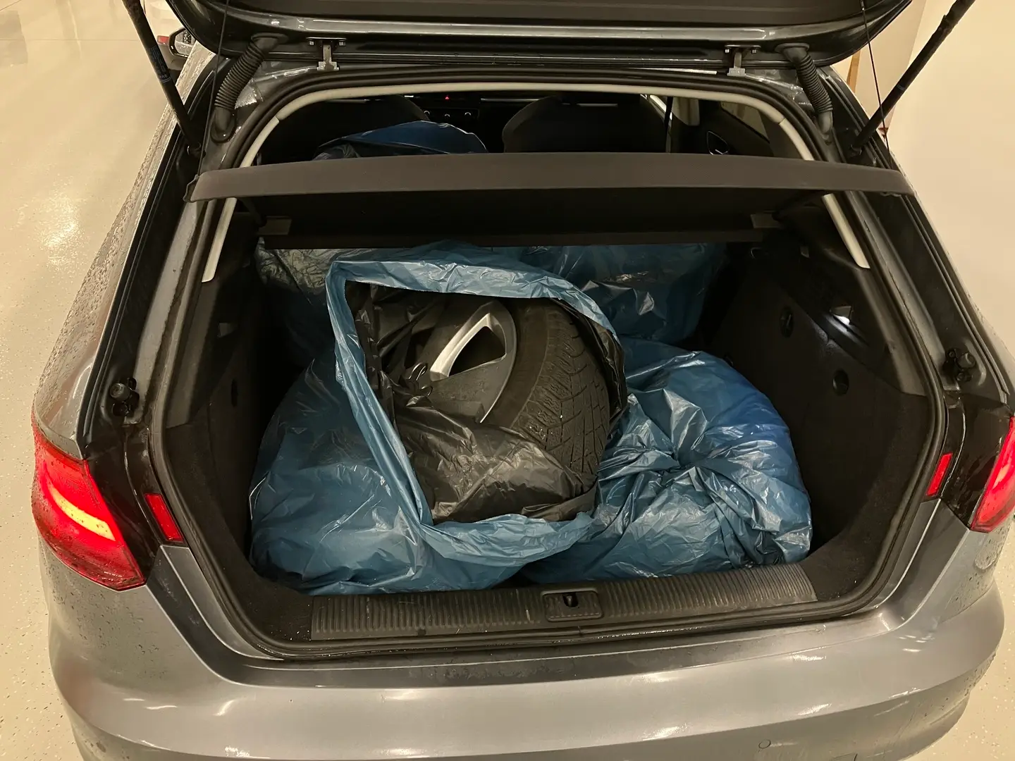 Car Image - ieNdAIYuROZc9wvjiRVPw