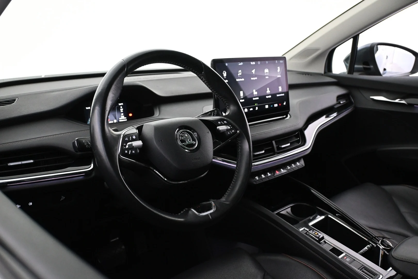 Car Image - WlxHXHQko6brDBpVBI7vg