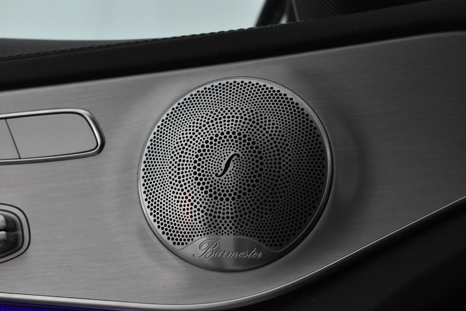Car Image - 2iM5u9MYFdoWwRMPku8lrl