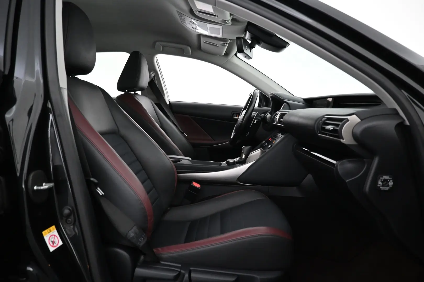 Car Image - 15nCJeBvKVuyxIQcBYvmQY