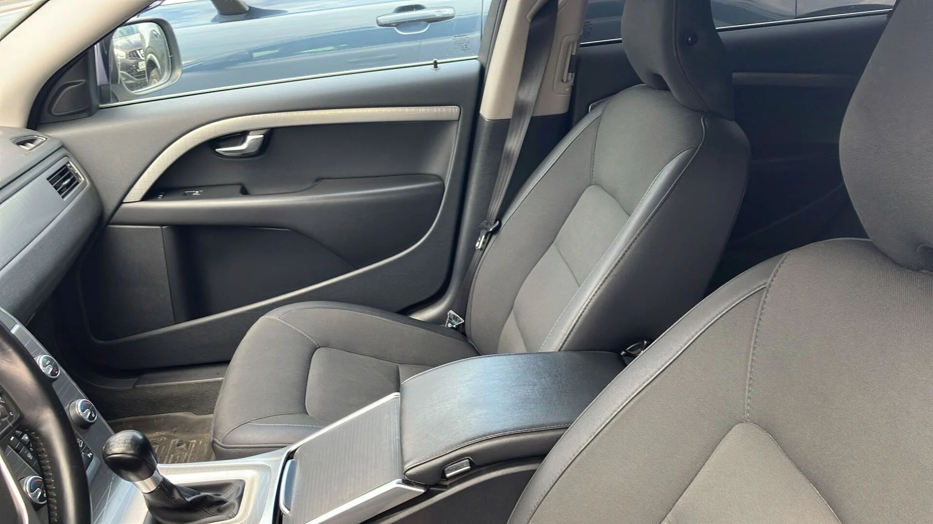 Car Image - 6fja2u8lM0YZgizhDxokj