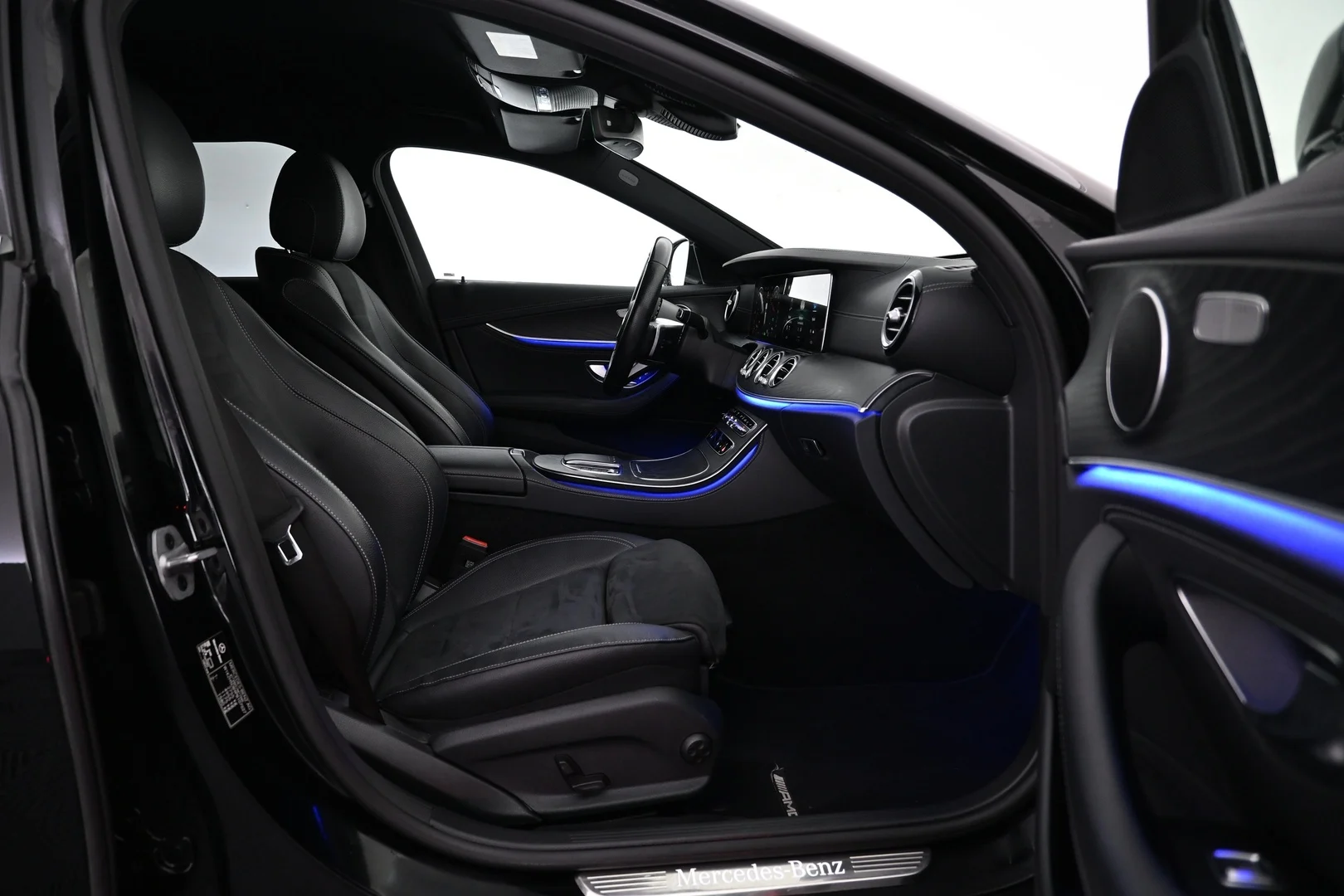 Car Image - 1Zfshb6GMeyatbch5xtbsX