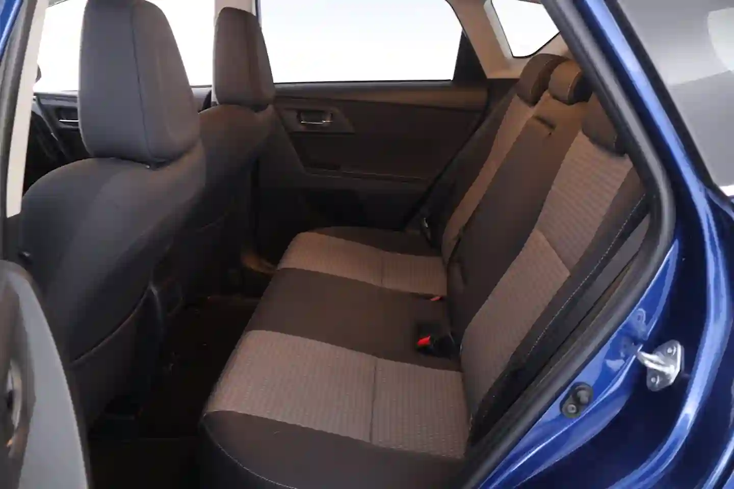 Car Image - 3dyTivQyV4aZX7KtR18IL5