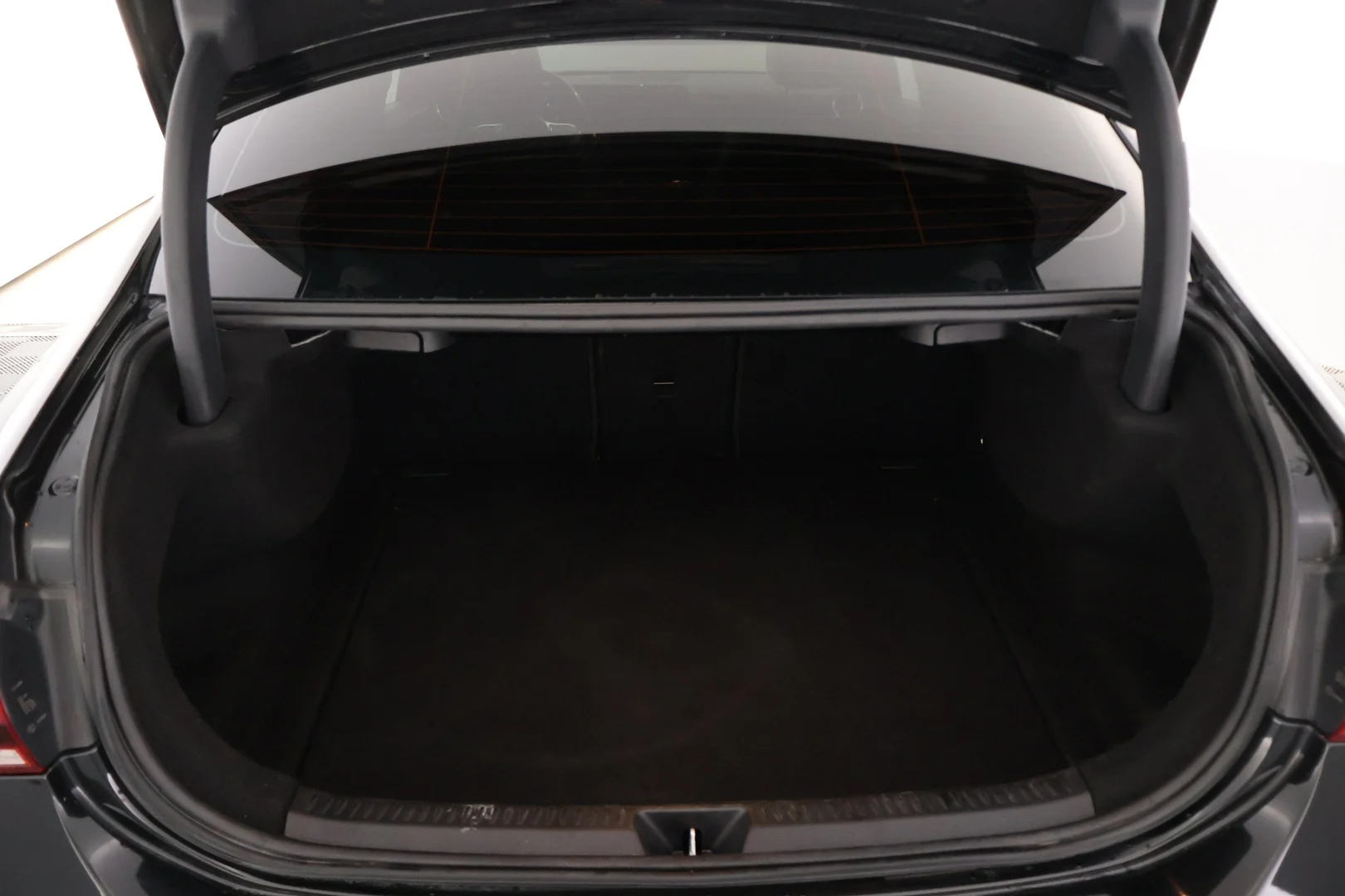 Car Image - 1R4ozGsYT9EQ4dJsfLam7V