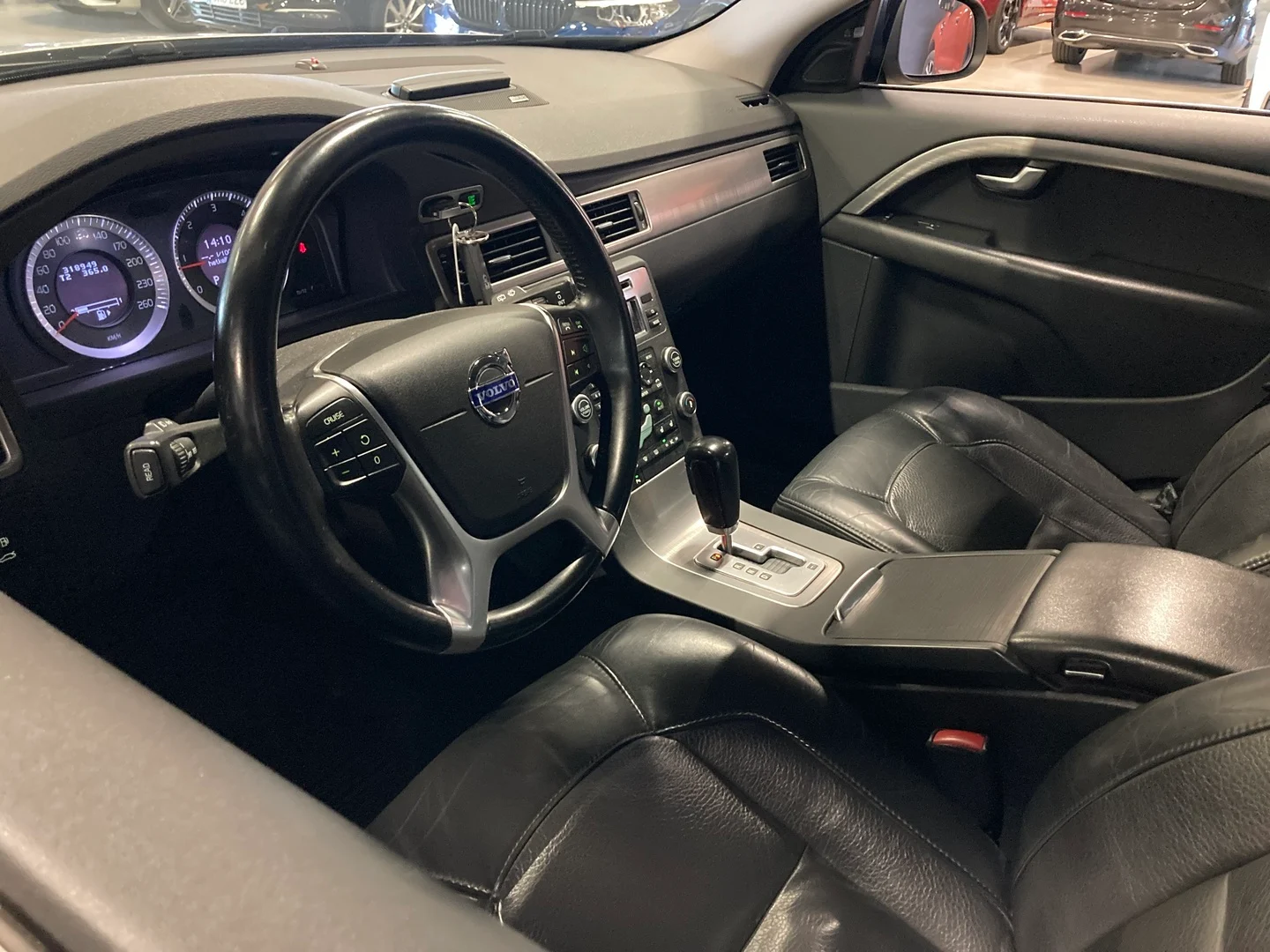Car Image - 6Y1TLdCCZ0f3Tz5jrm8QWk