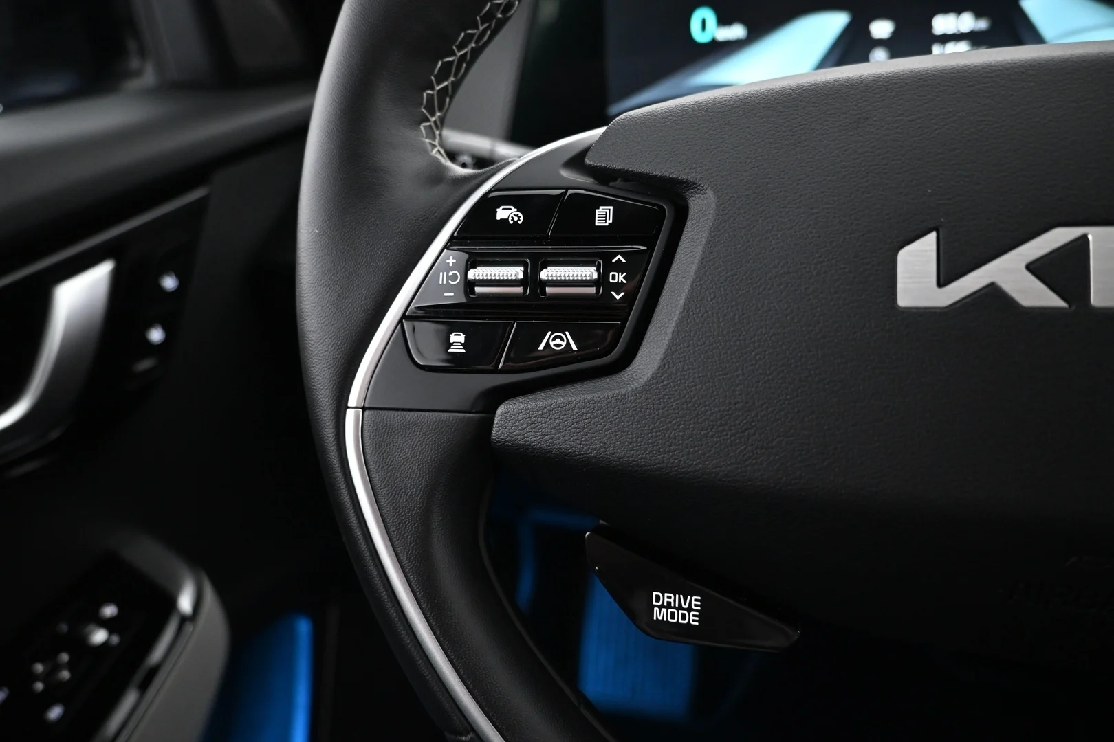 Car Image - 6mRfzHU6M9lTI6ry79XOQu