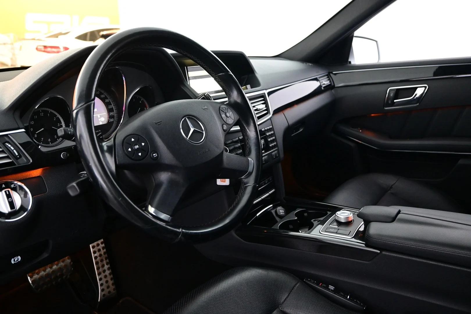 Car Image - 2kRhSF7kMpCxYnHbmlxsSA