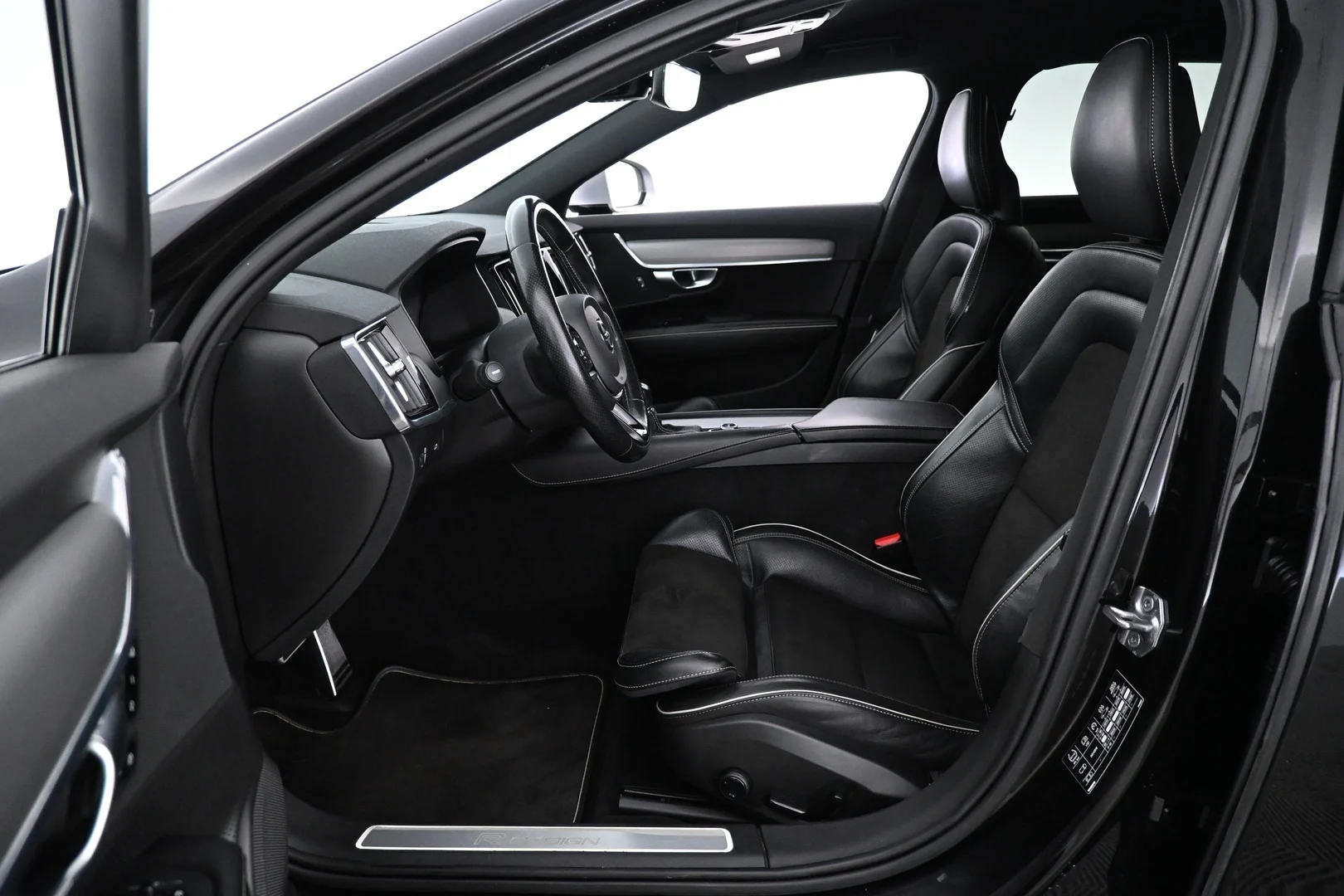 Car Image - 2U6a0RfKYqwhbjYHAMFI5S