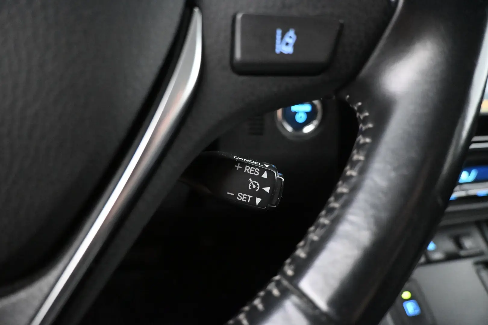Car Image - 3cq6ZpxvJrBm2mXXrcDmdI