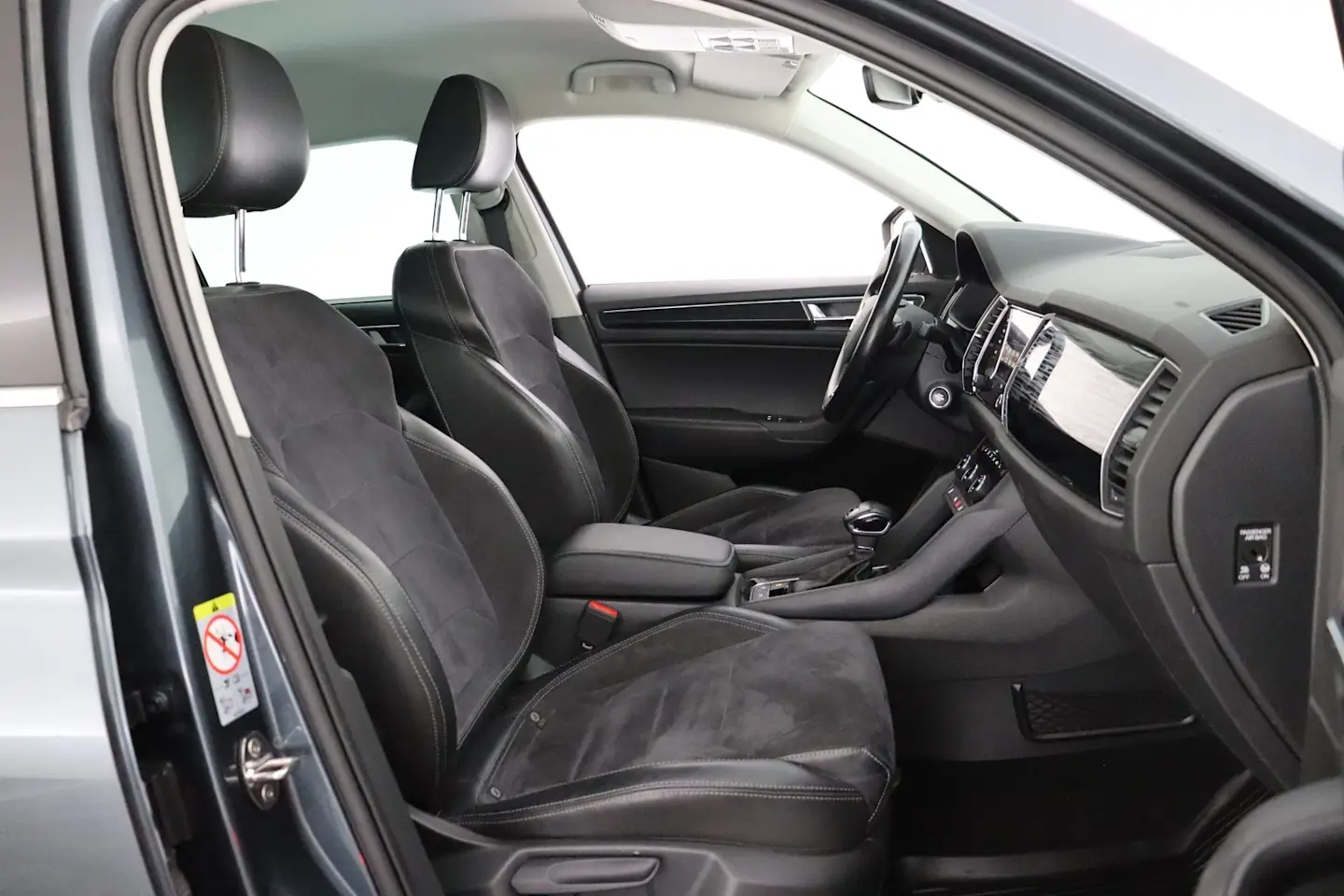 Car Image - 3l7qi35WMkKR14CNmscxGZ