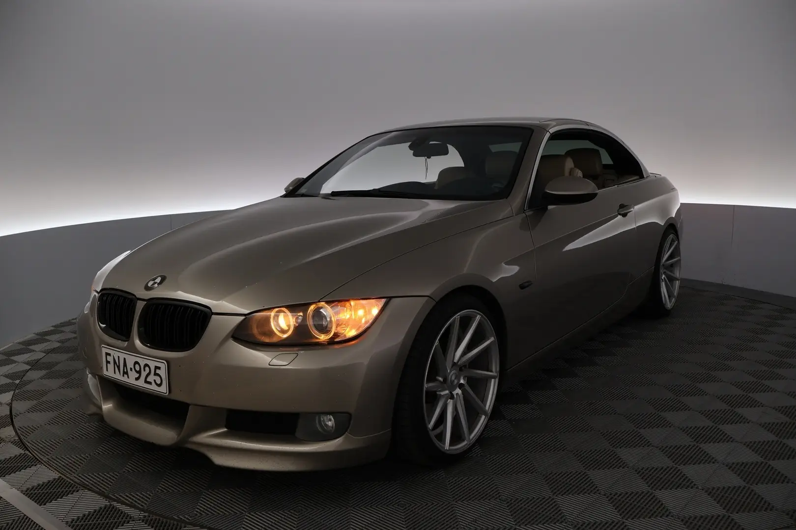 Car Image - 3PcIU9UvUGICubB2lttuX3