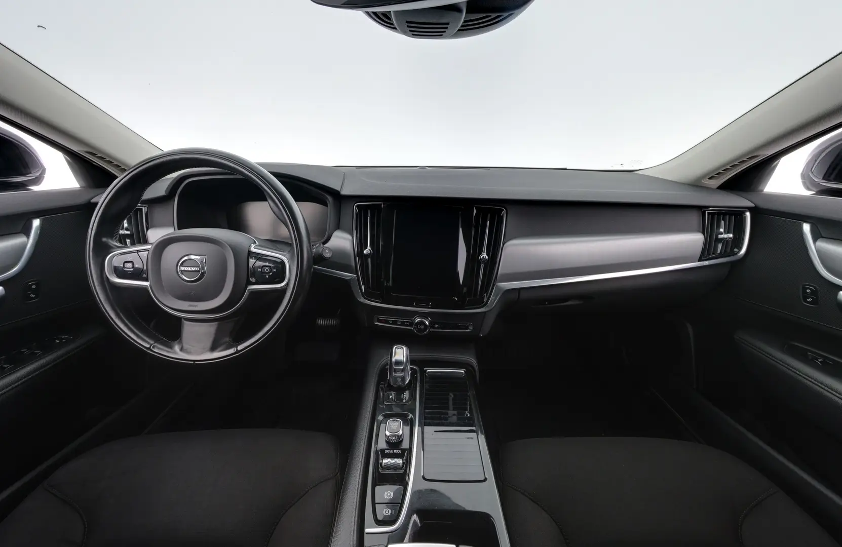 Car Image - 4YhpWxNRu17ubdRyrYm2LP