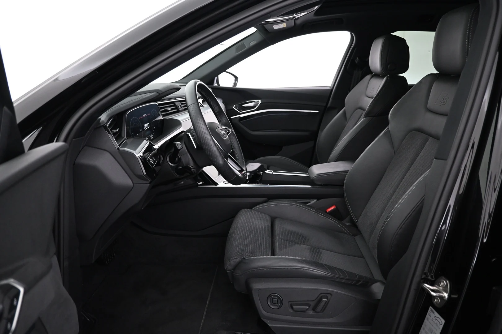 Car Image - j4MOEiYWG9vehRUY2Xqvm