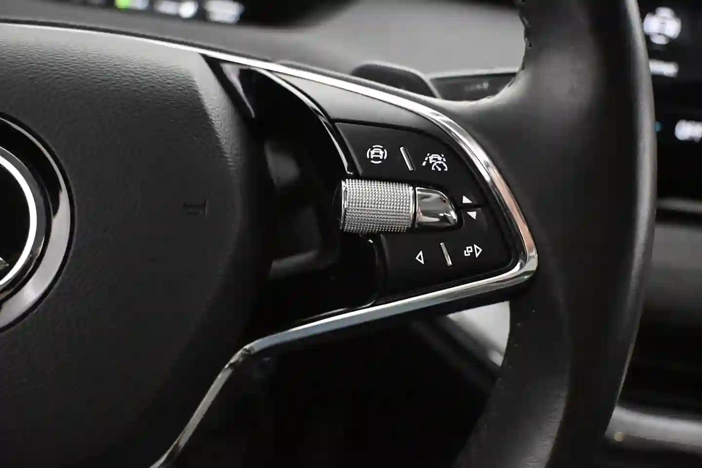 Car Image - 5xnCBnUjjXf2VUtVNMZV9M
