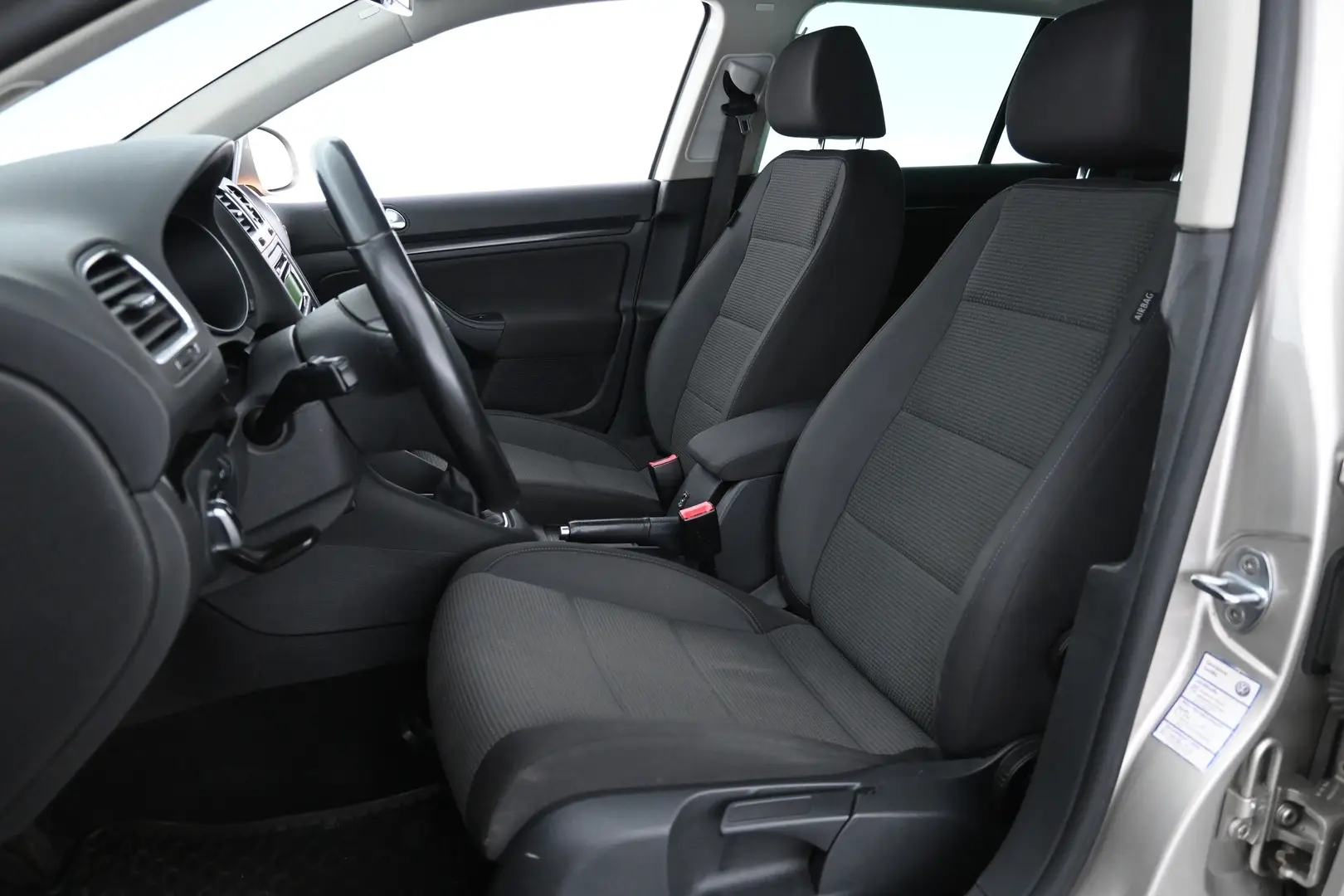 Car Image - 6smazAsYCnRfkk1DqAOOOQ