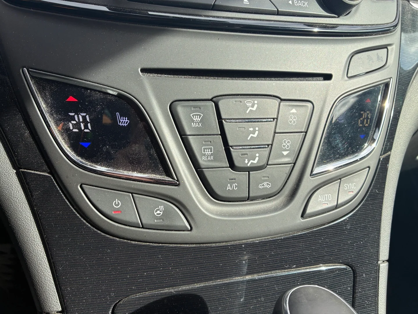 Car Image - 6XWqfm9MILL15zY88LWALV