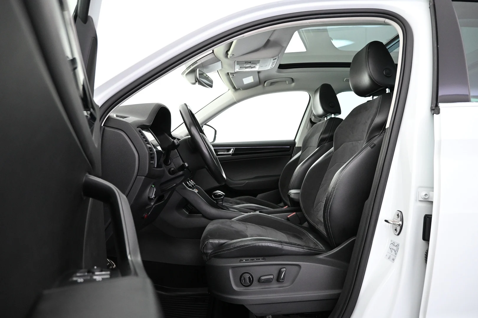 Car Image - 4rwzPUcbVah74ZiH1teJWQ