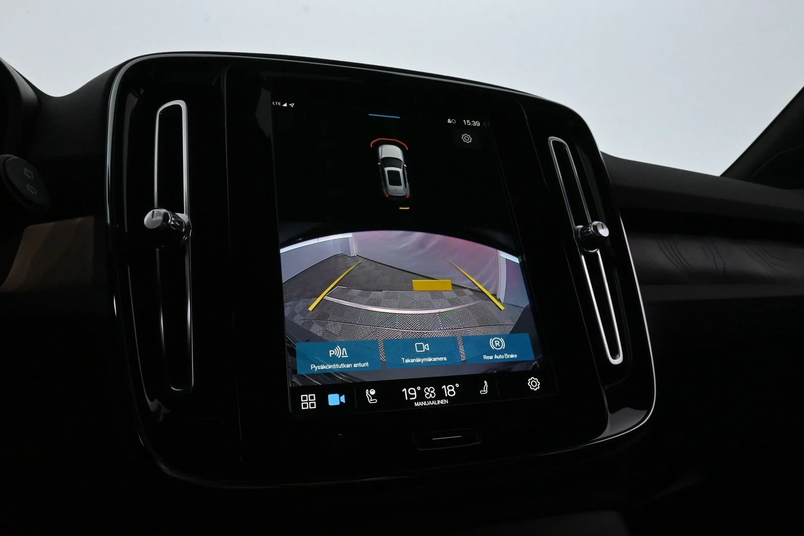 Car Image - 21mVevpF2ycLdU1Axkq1Yf