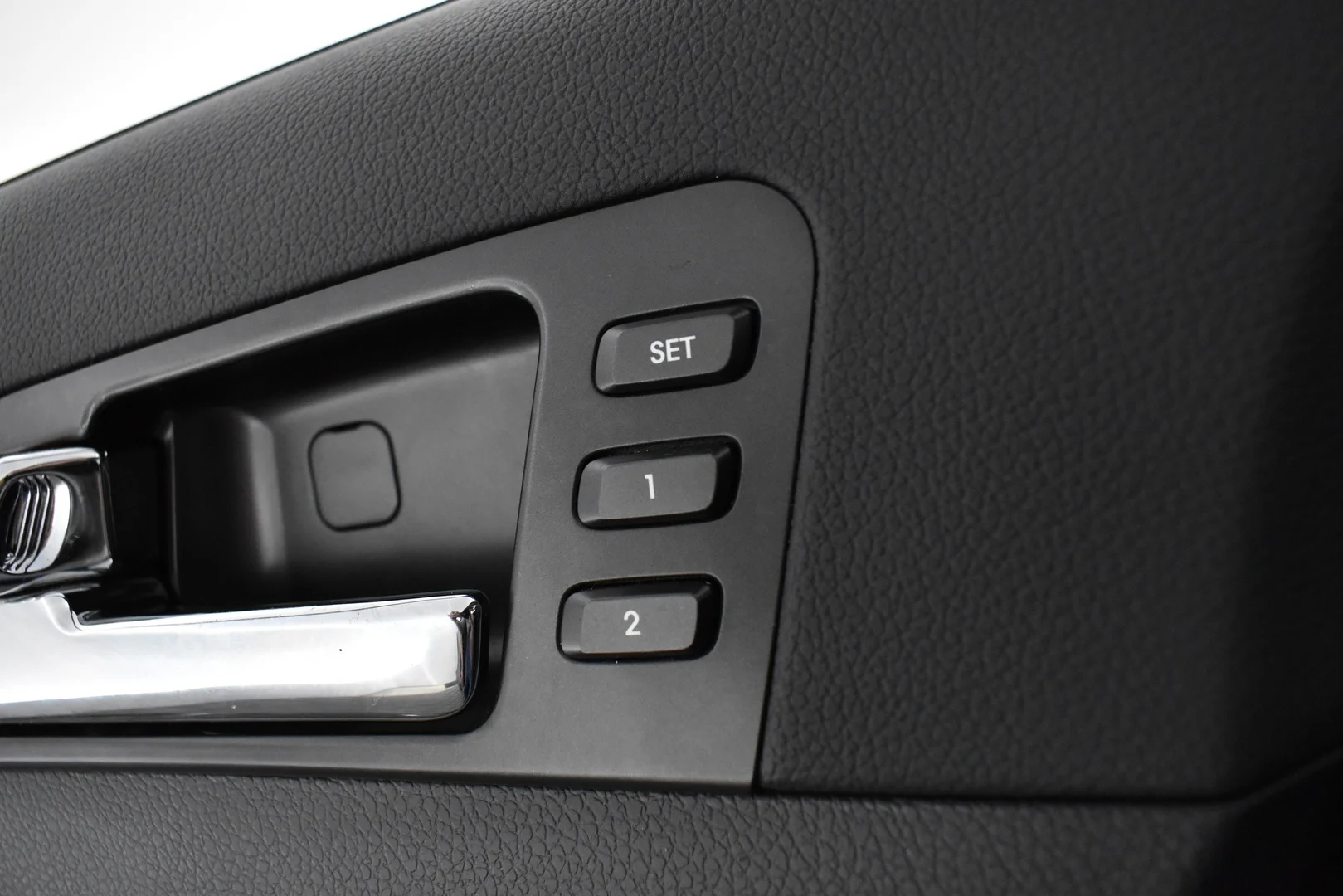 Car Image - 1hvdLRkkswTTN9pM2gfxdn