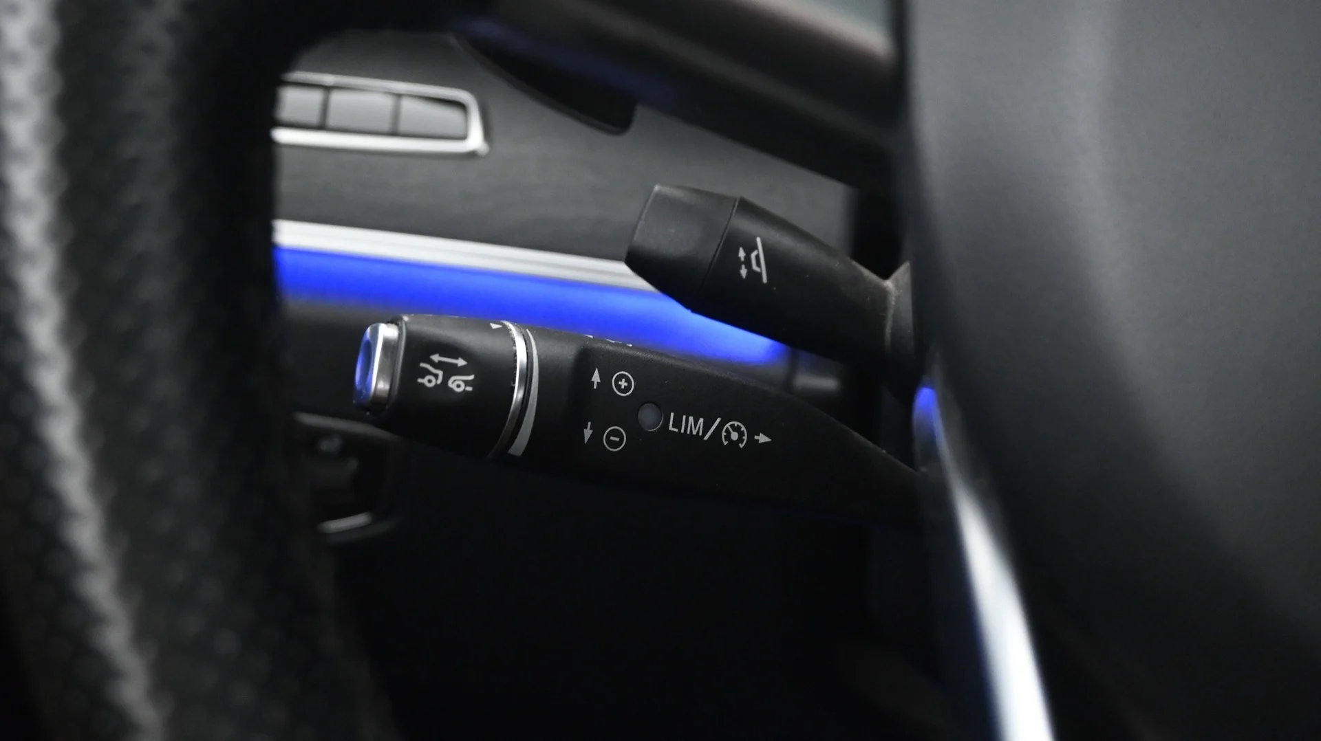 Car Image - 4YkzpIhcEmOtJVZ2lkg8Mb