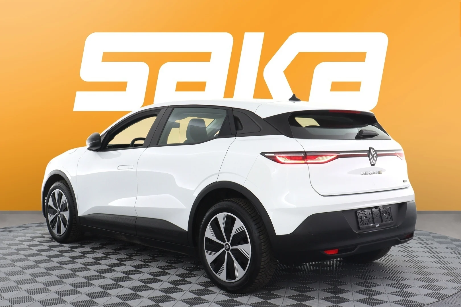 Car Image - 725KKVdHr8xvoeBXhKWeFe