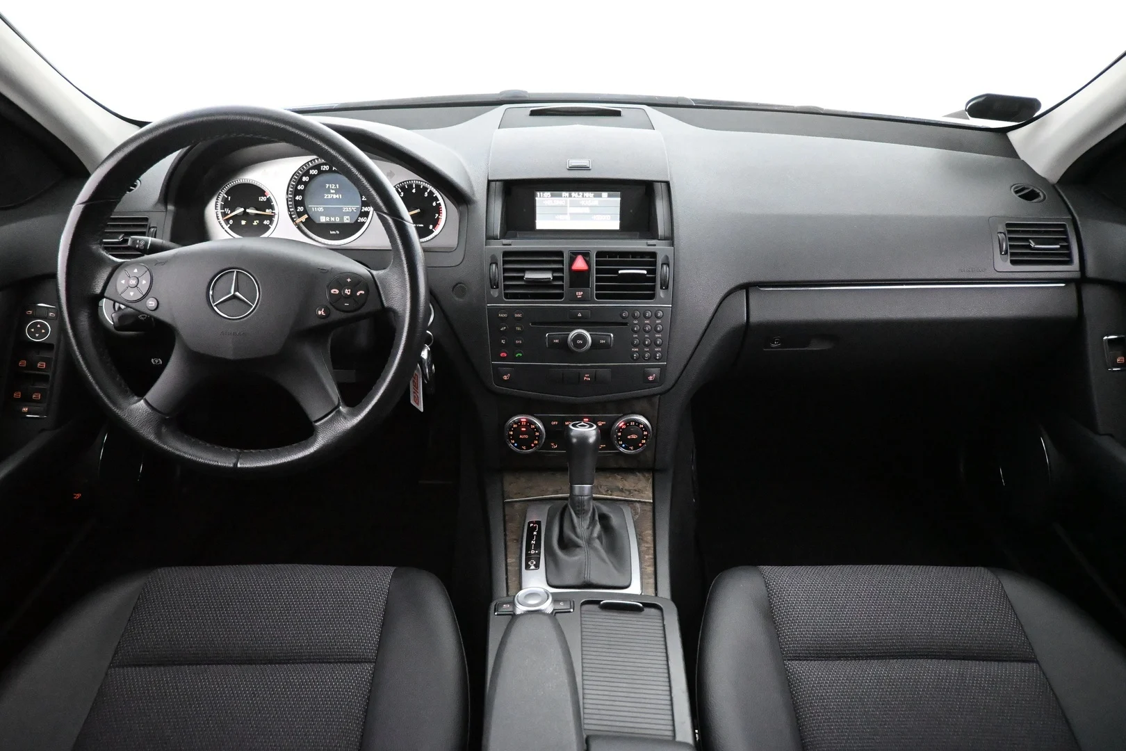 Car Image - 6LnQz9kXB9oe2inl1YyRWg