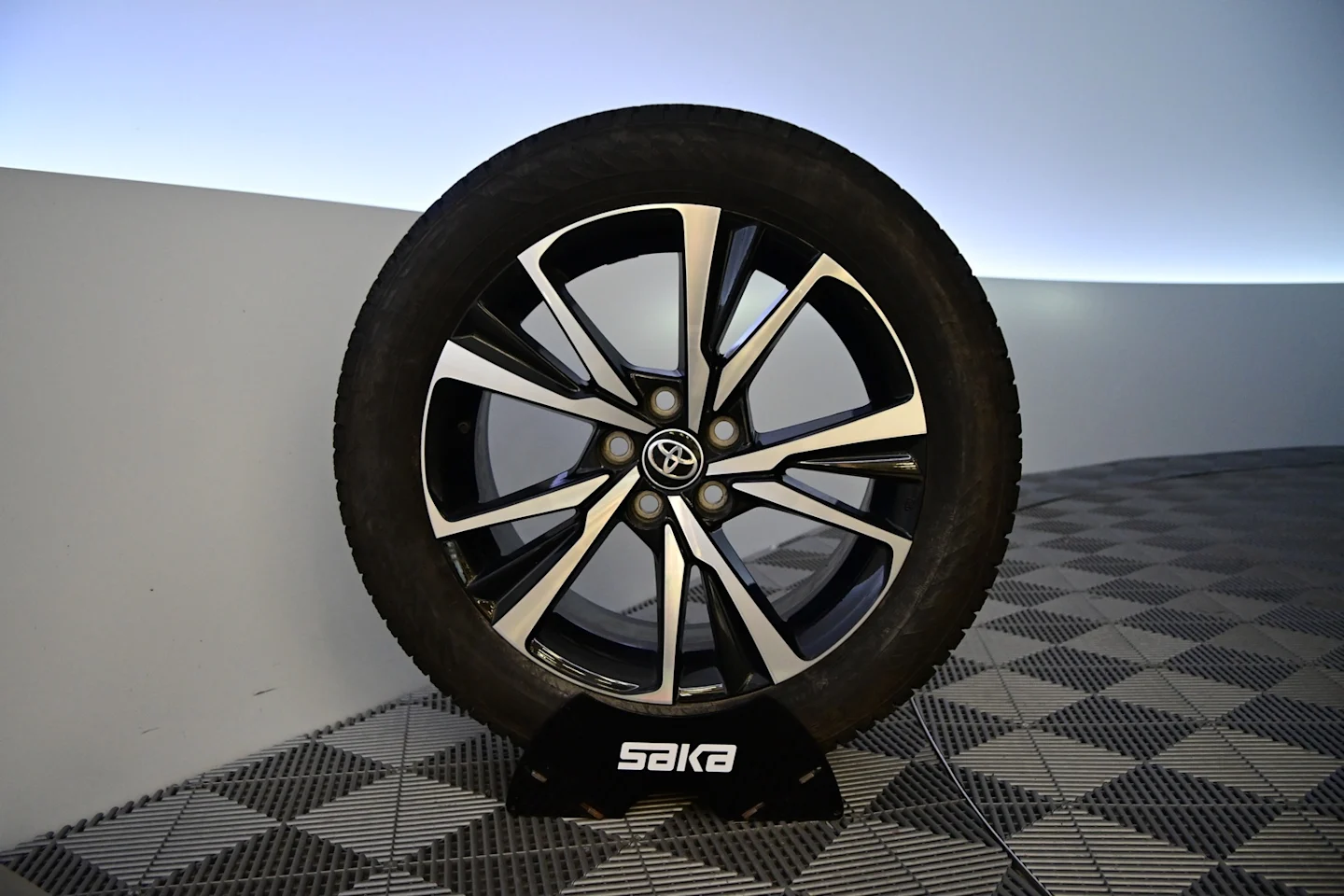 Car Image - 4JKuuBS8uxWIJp7nlQS7i2