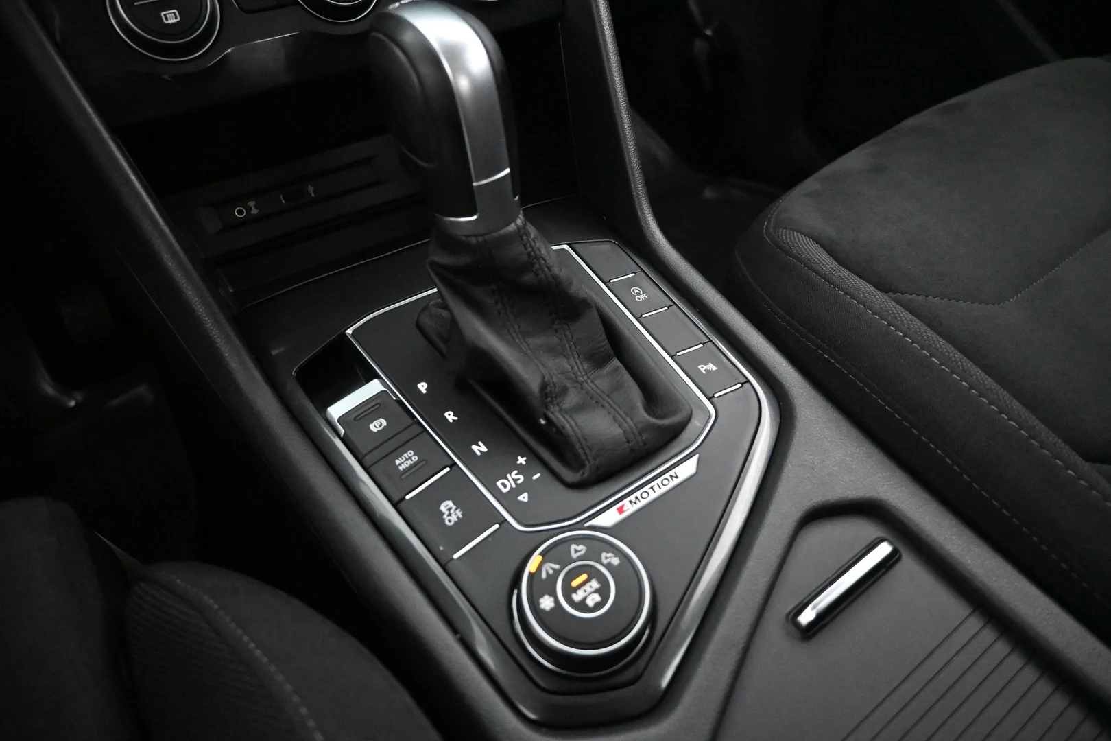 Car Image - 4QMIedHFe9Wum9YnjI5J9G