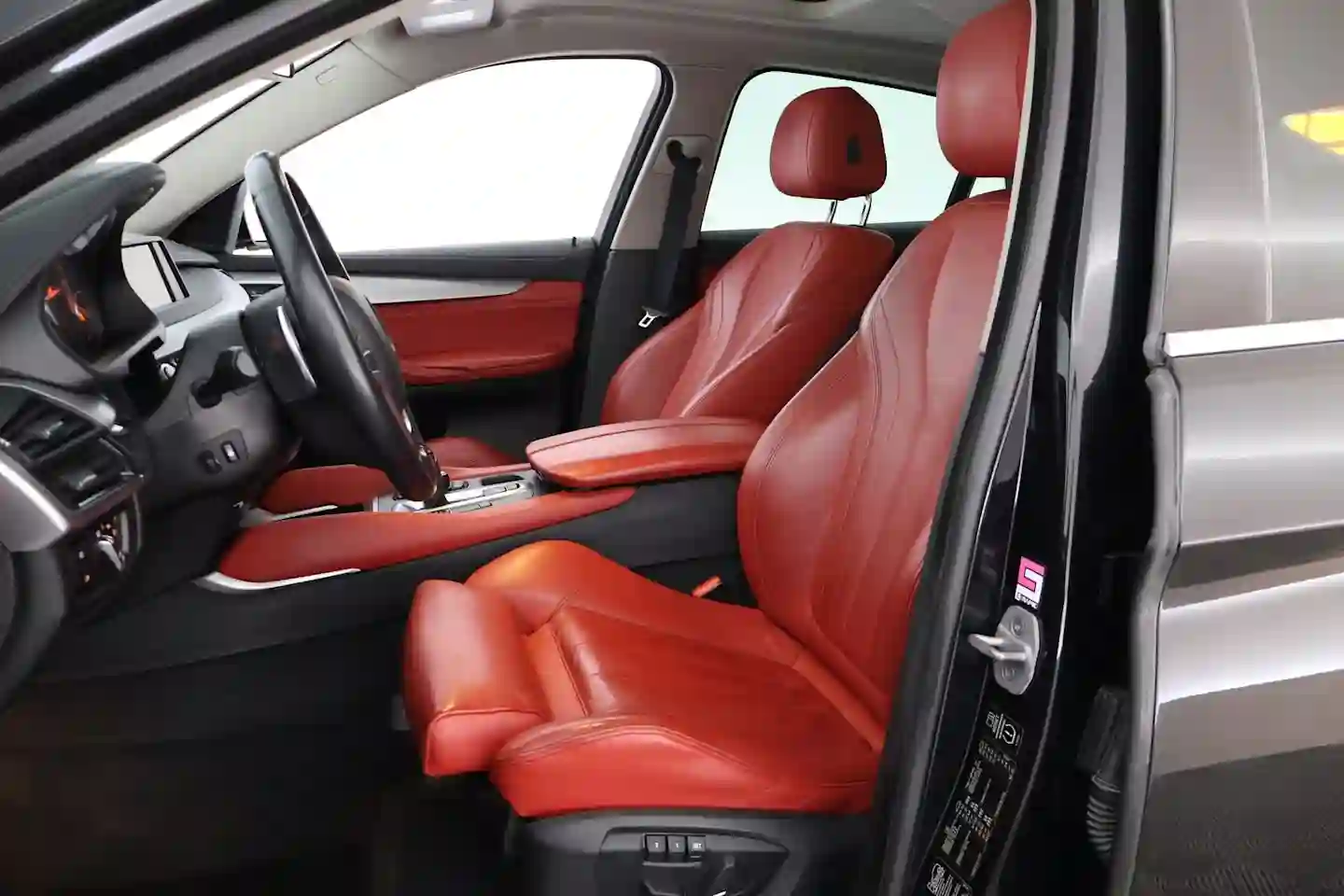 Car Image - 6HGq9ksO9Ac5tXdhEDDBIs