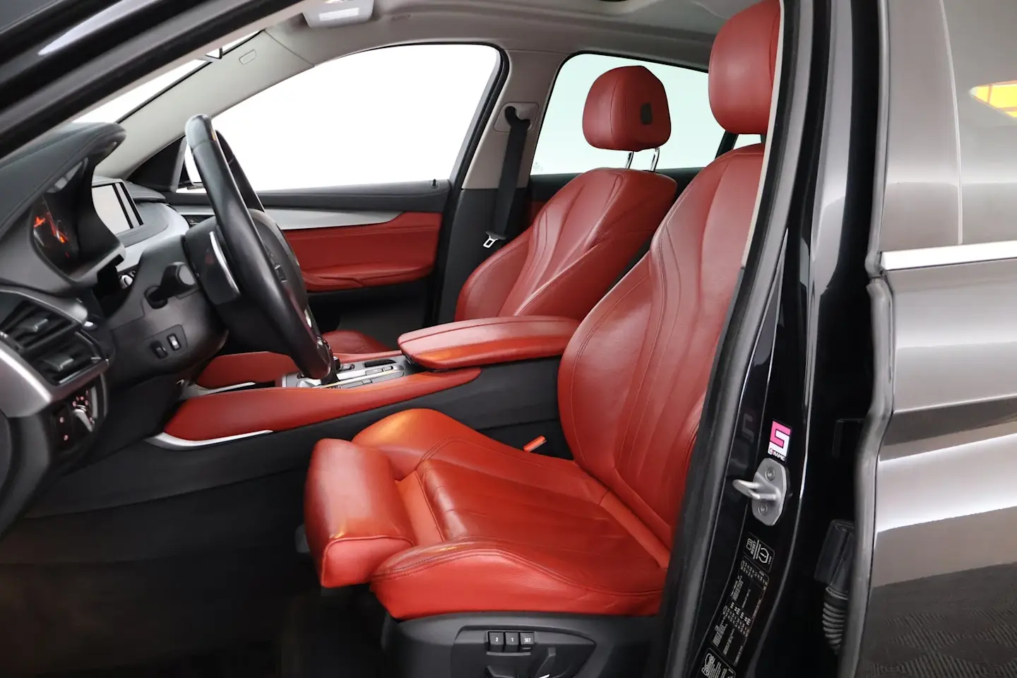 Car Image - 6HGq9ksO9Ac5tXdhEDDBIs