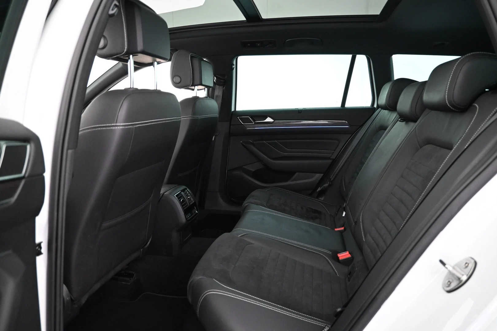 Car Image - 7Dlrm9B6xt6XNtJbBTeuEt