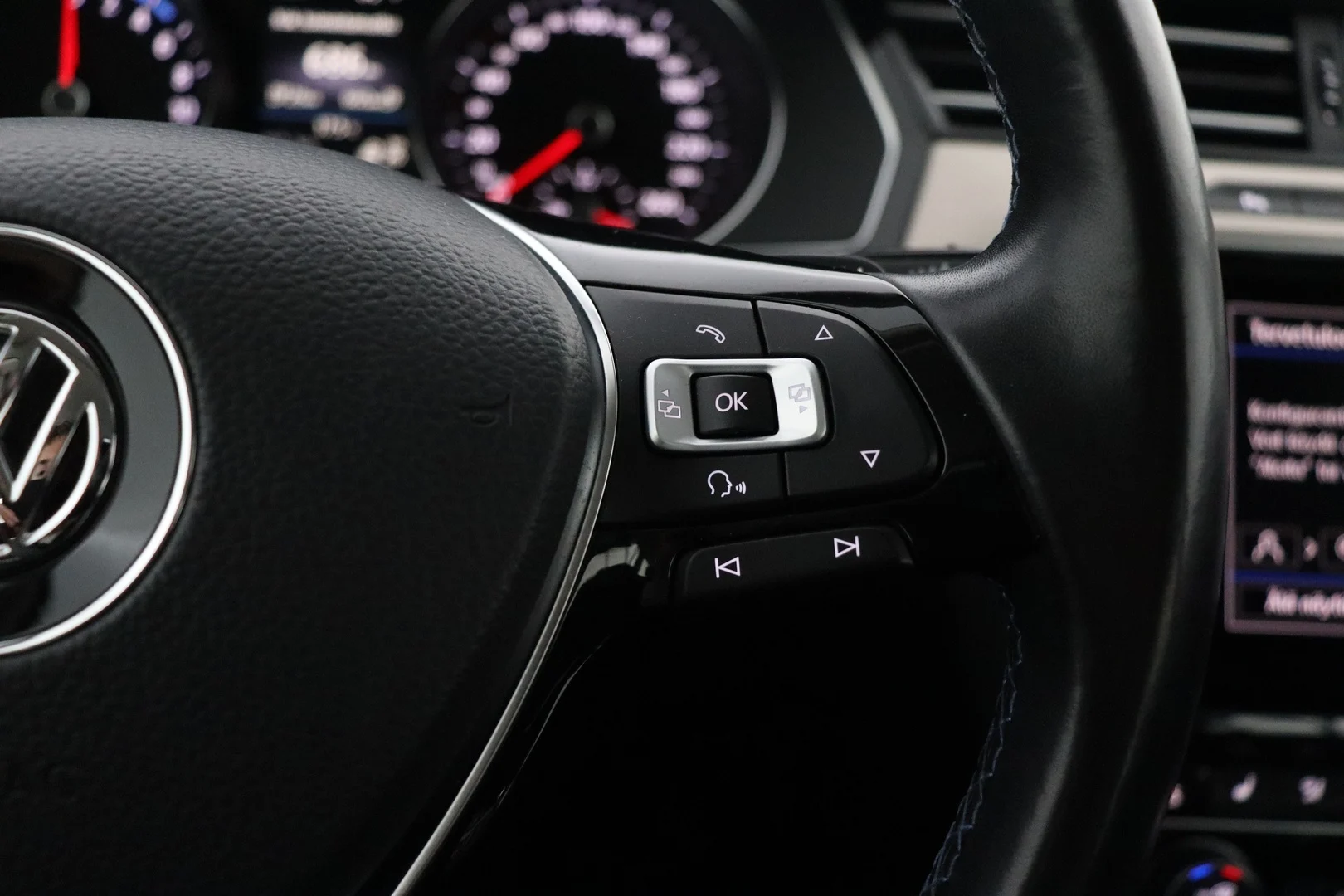 Car Image - yhpewGvviutgCvnj1lEMM