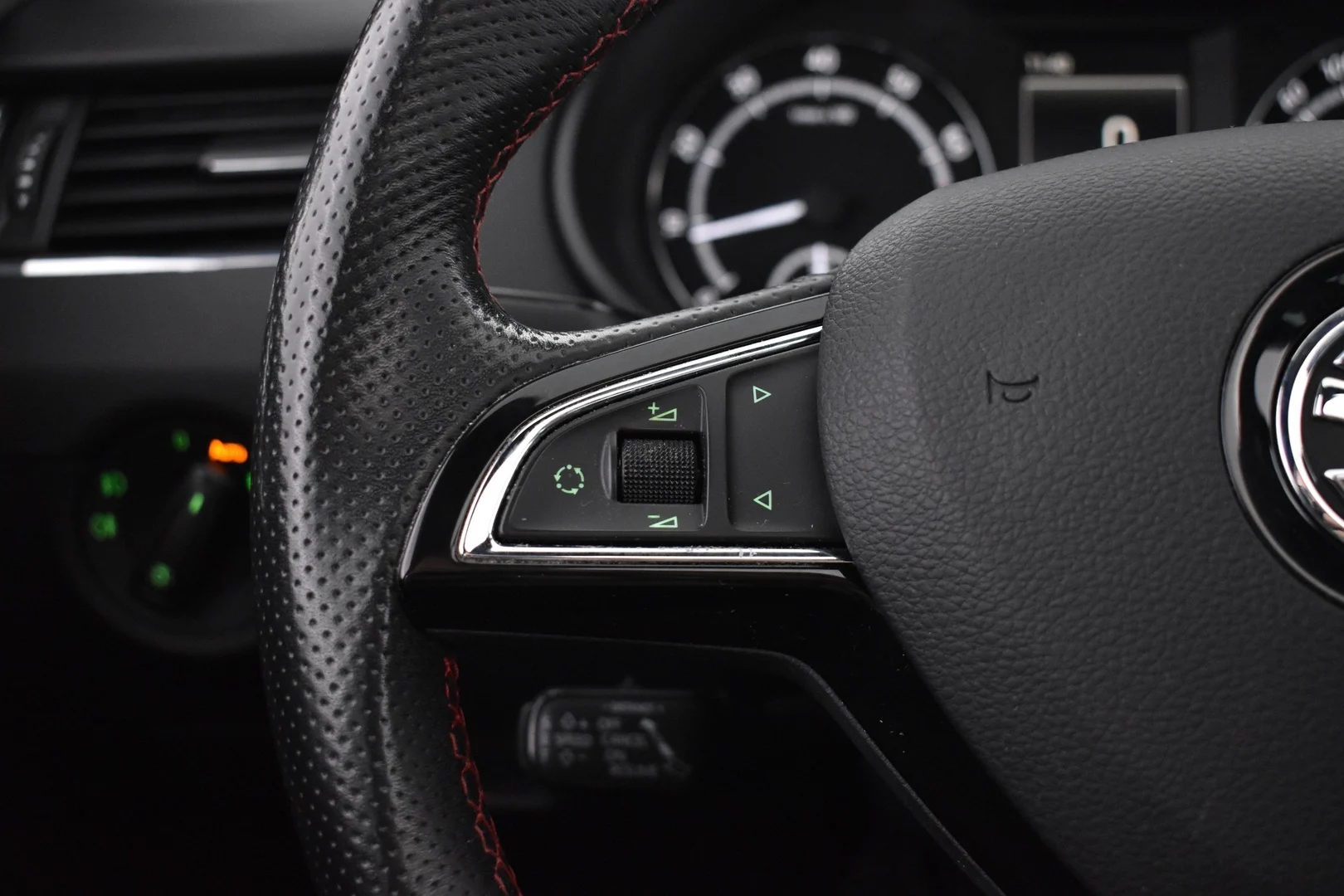 Car Image - 4qOYpgaHvDrwNu5xMOXfRt