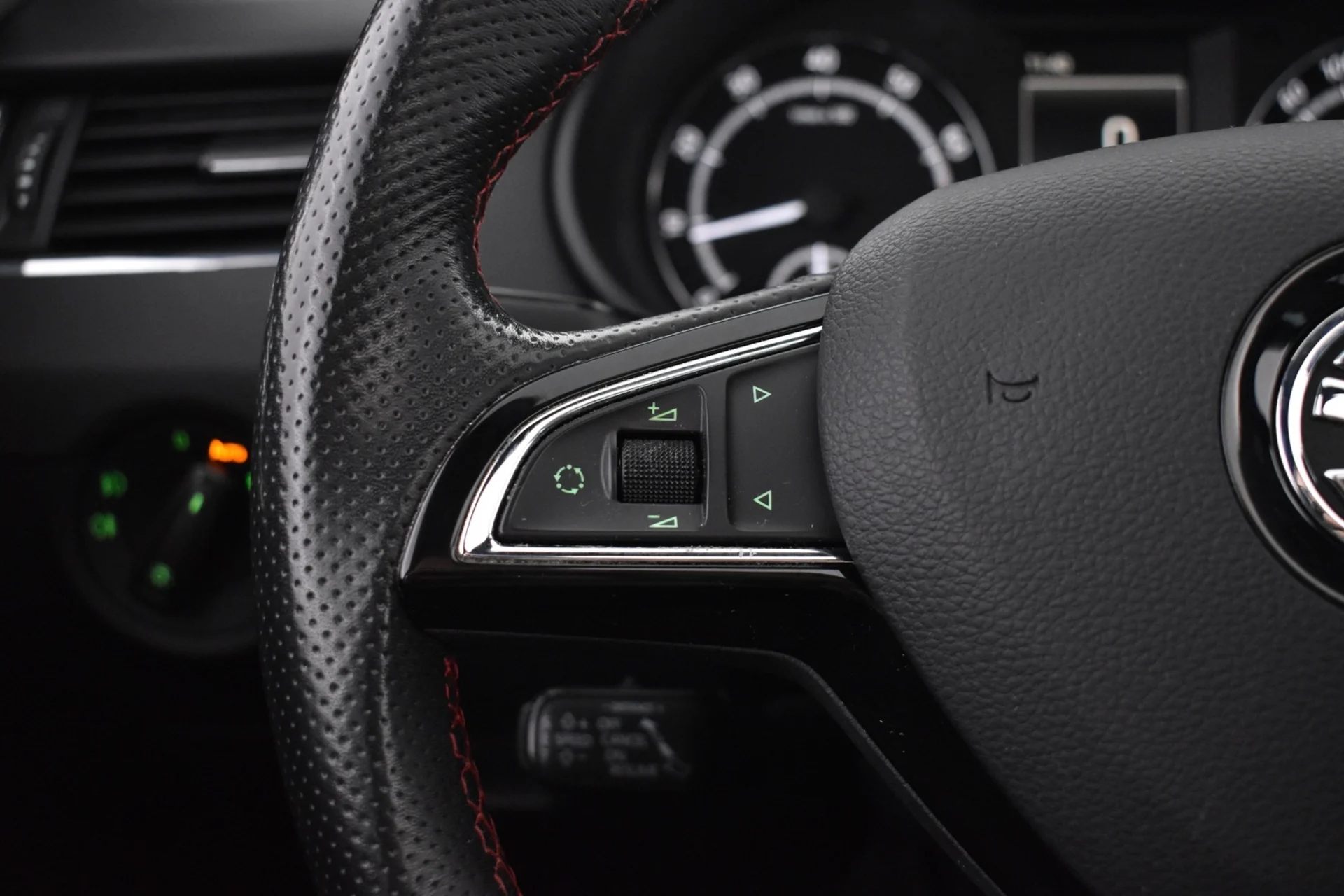 Car Image - 4qOYpgaHvDrwNu5xMOXfRt
