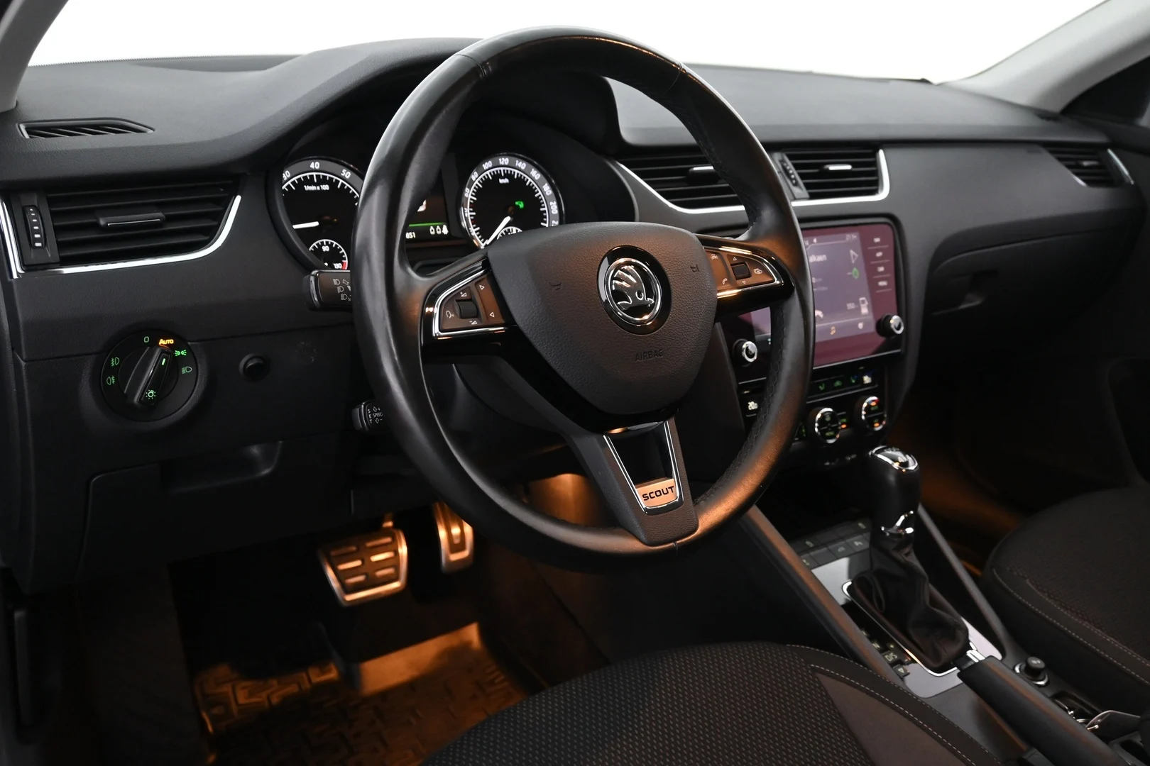 Car Image - JzQvEskbP28CdvcMSpEzf