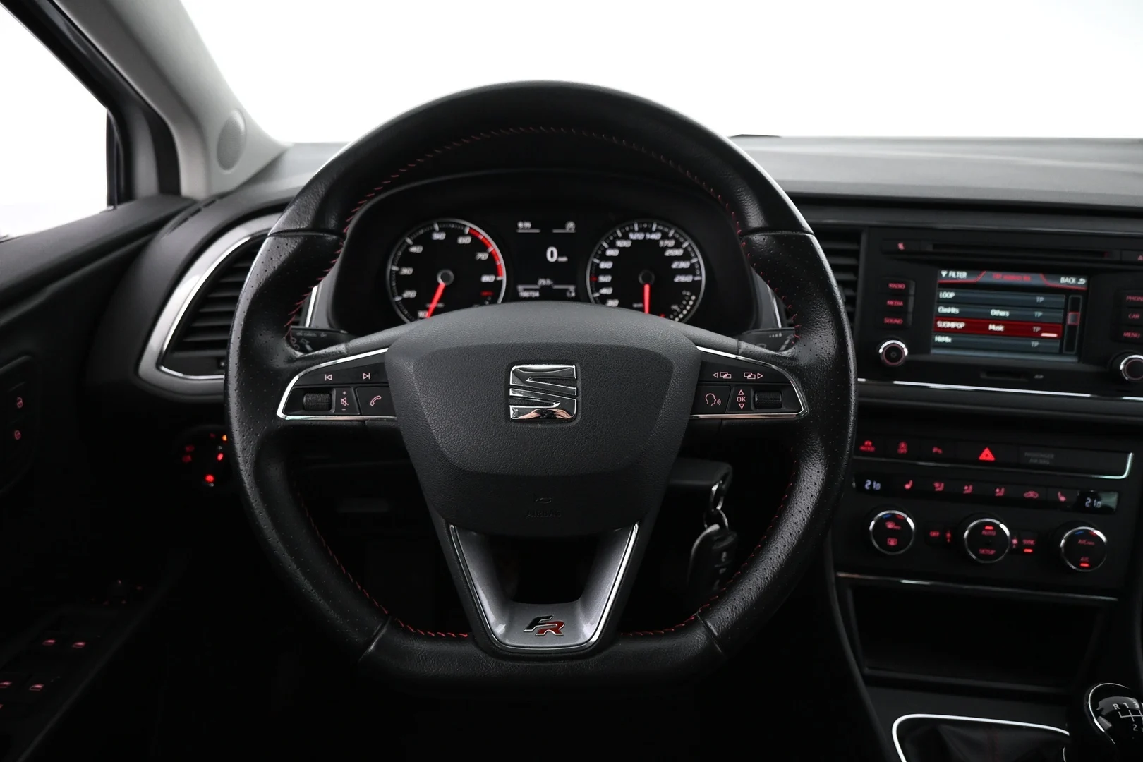 Car Image - NI5k9vGxFcFNLl0Ax0Tgm