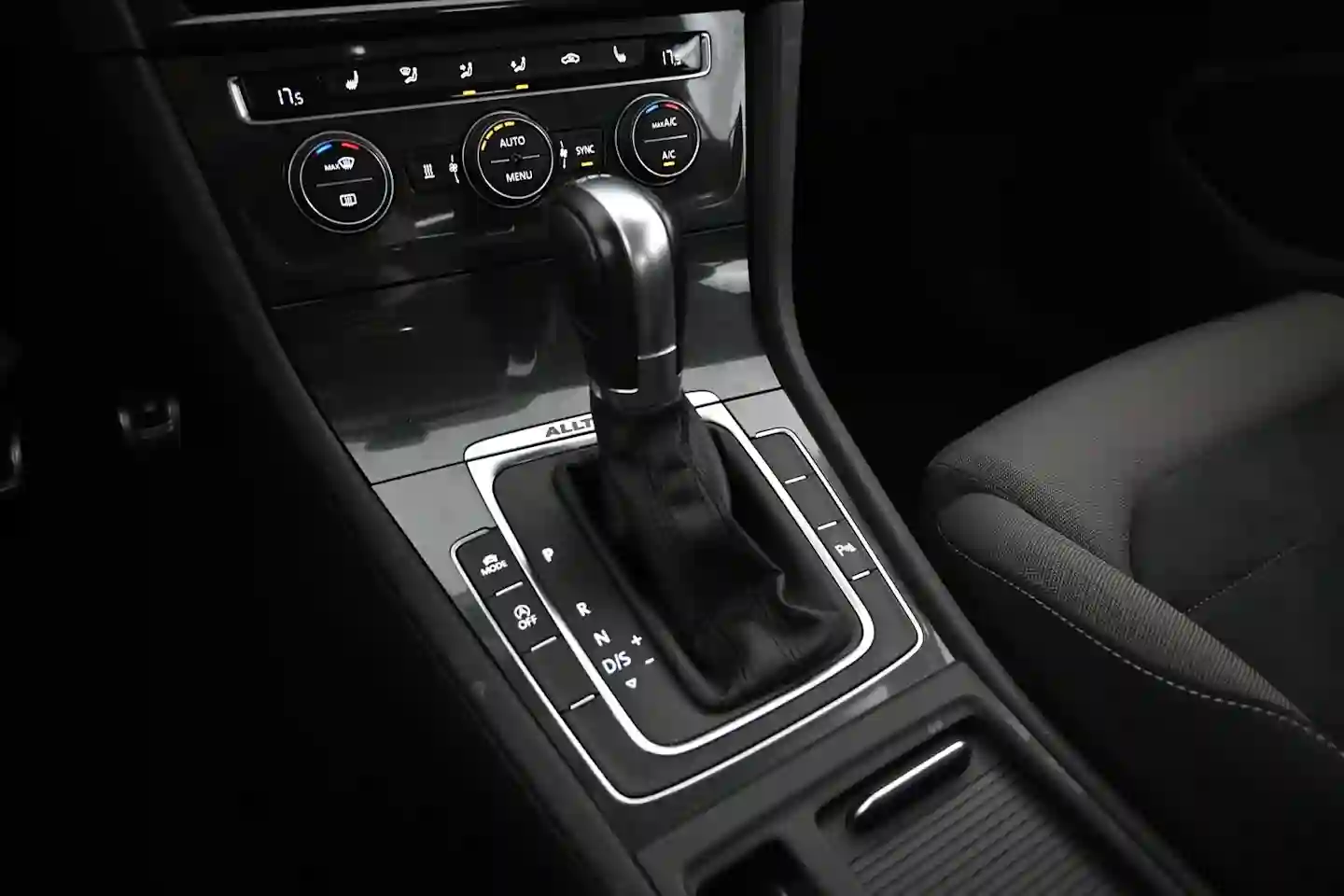 Car Image - 65Kj3jVFeTFCi87f1OpcIM
