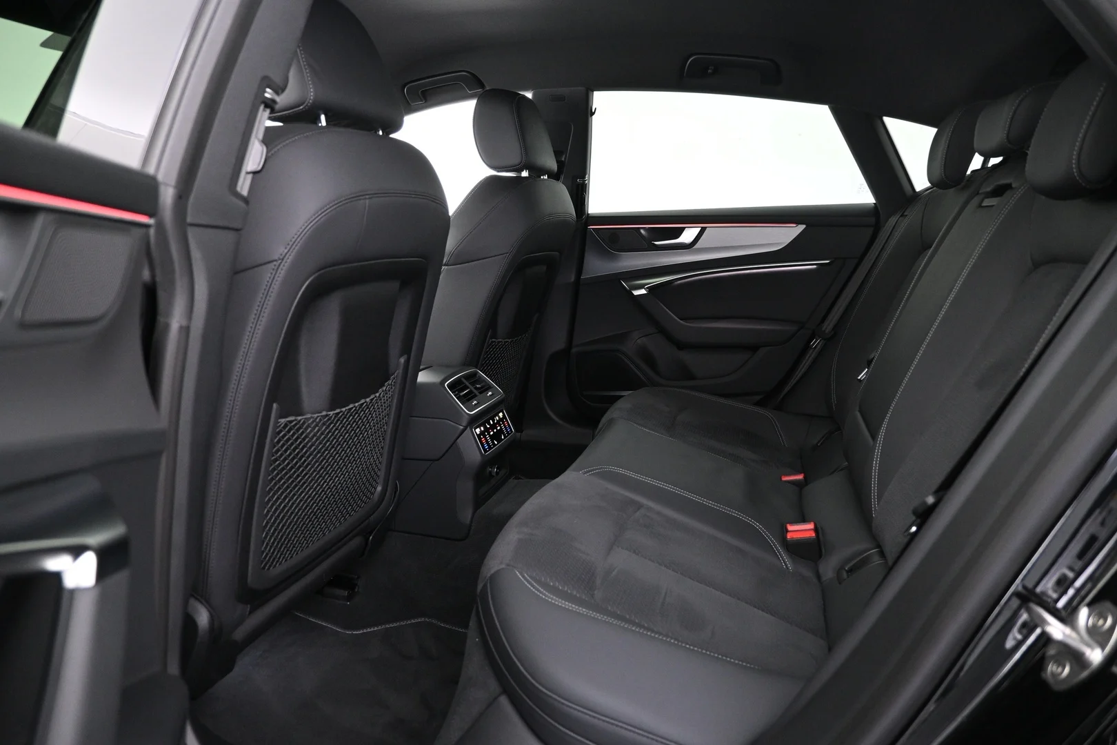 Car Image - 12nxaIwA0vW12BS7IemWiA