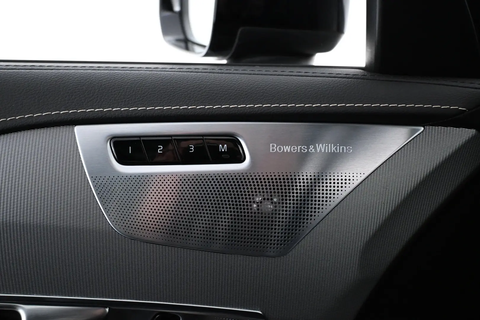 Car Image - 7B9VynScUTWYIRBb1A3TlI