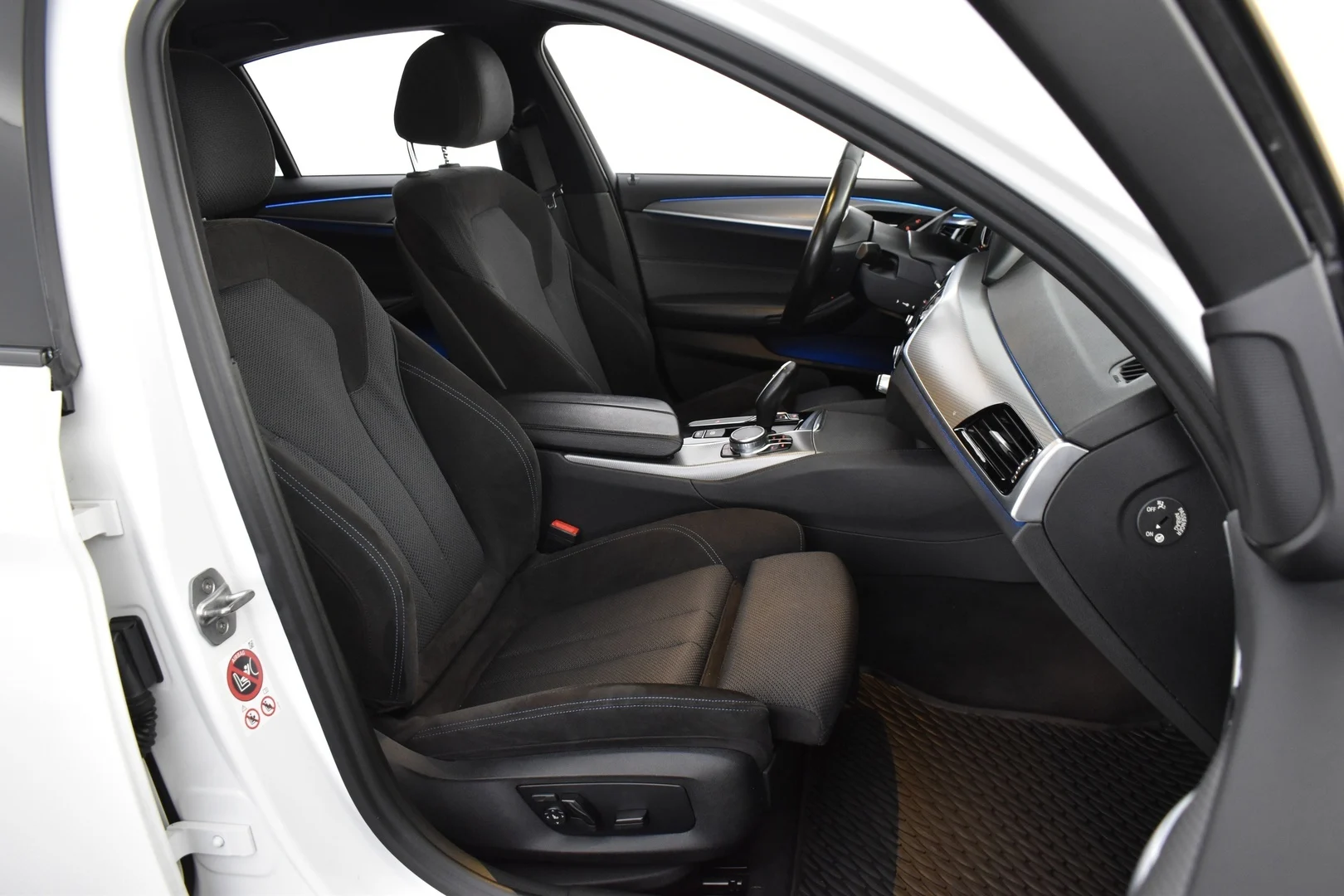 Car Image - 3JijbzQGGt3SCnyIFA7DQW