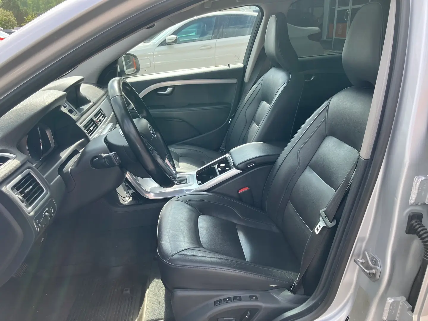 Car Image - haZbiwxGZUC0fVCAdgh4X