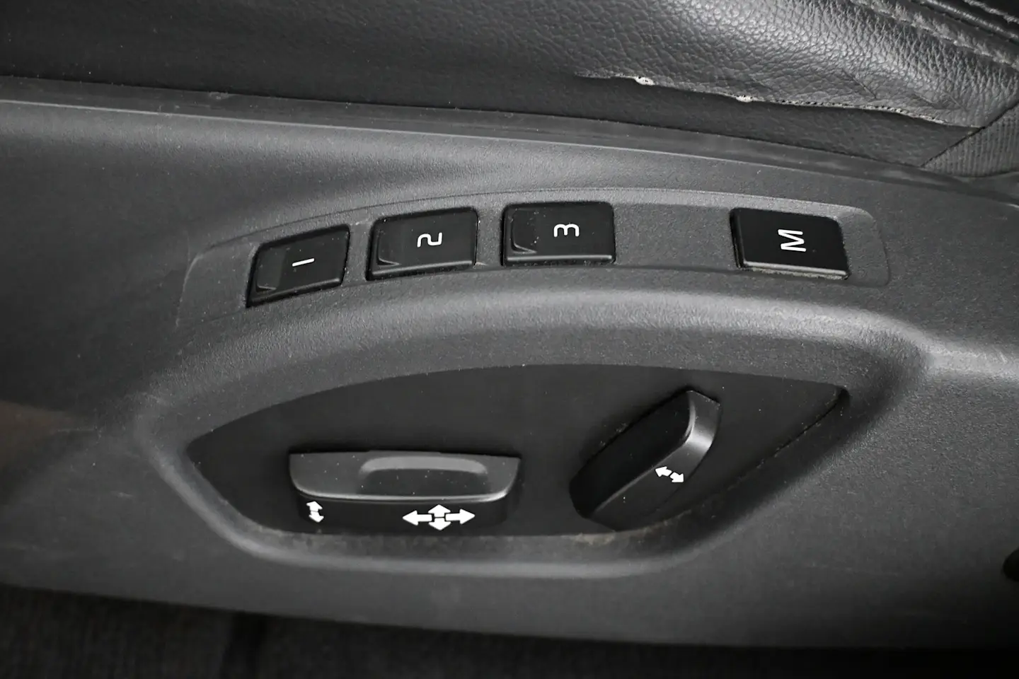 Car Image - qebHeb319IC7tY91RG3AU